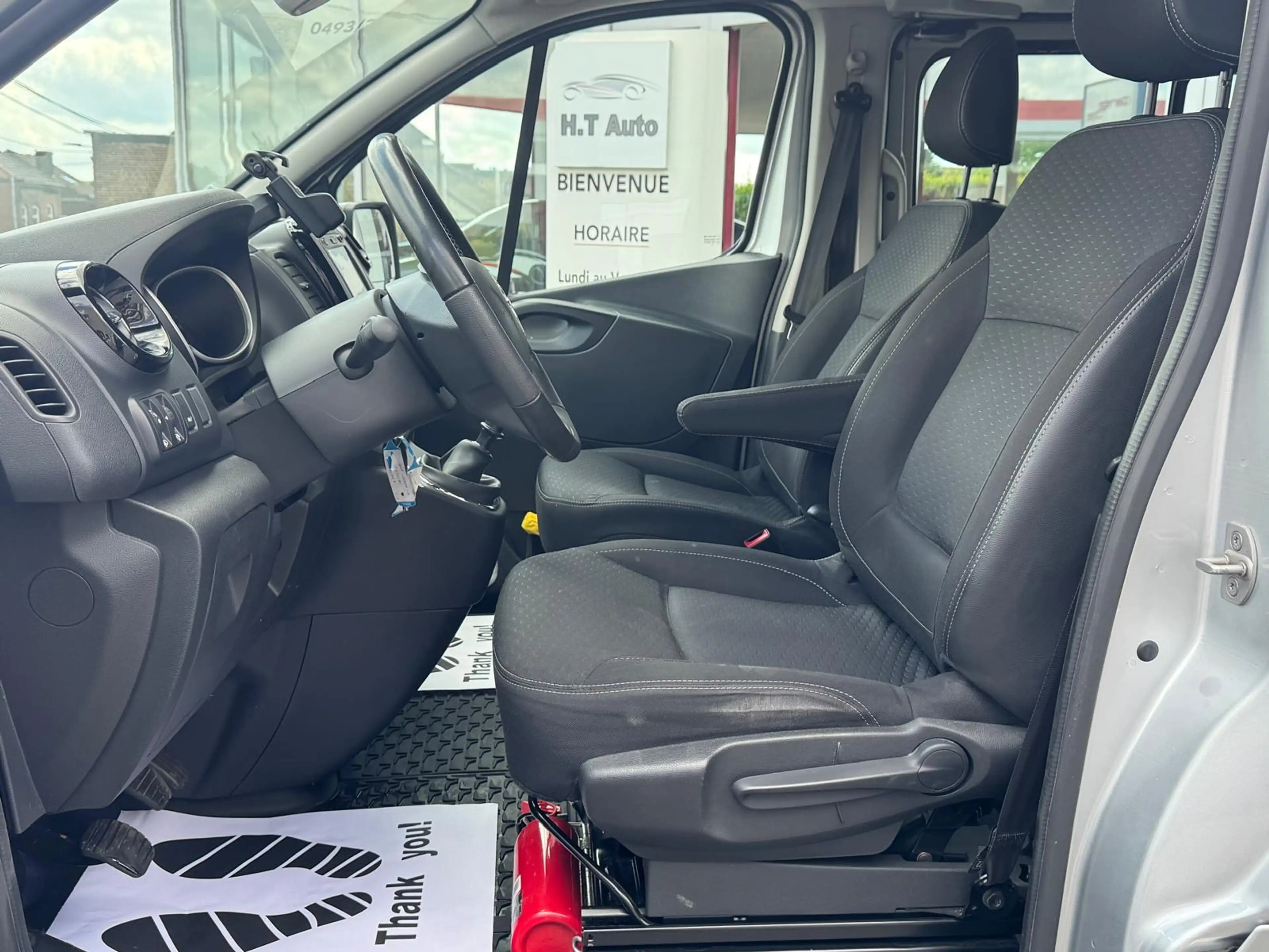 Opel Vivaro 1.6 CDTi BiTurbo/Etat neuf/5 places/Utilitaire/Double cabine/Garantie 1 an — photo 8
