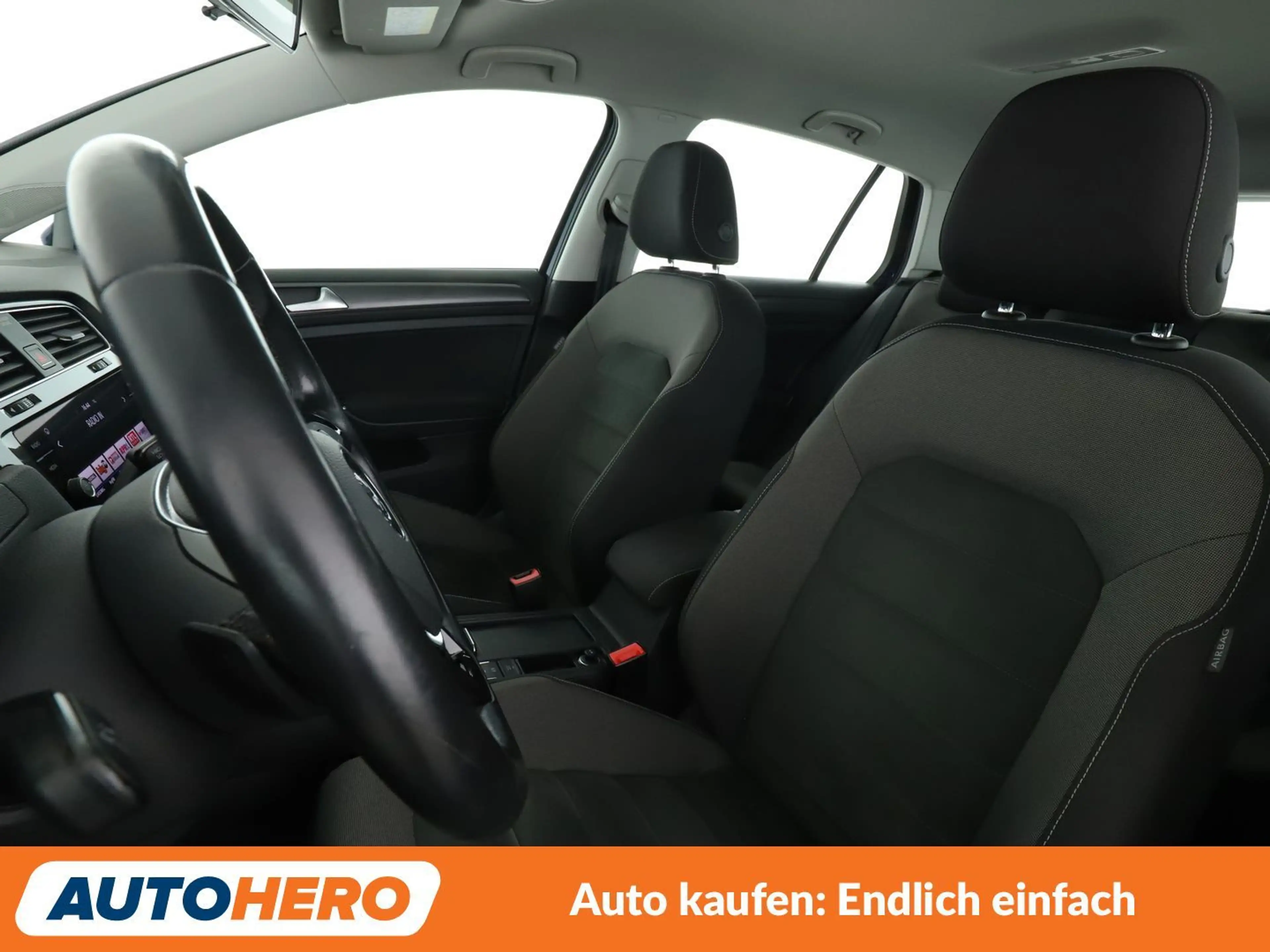 Volkswagen Golf 1.6 TDI Comfortline BMT Aut*NAVI*ACC*PDC*SHZ* — photo 10