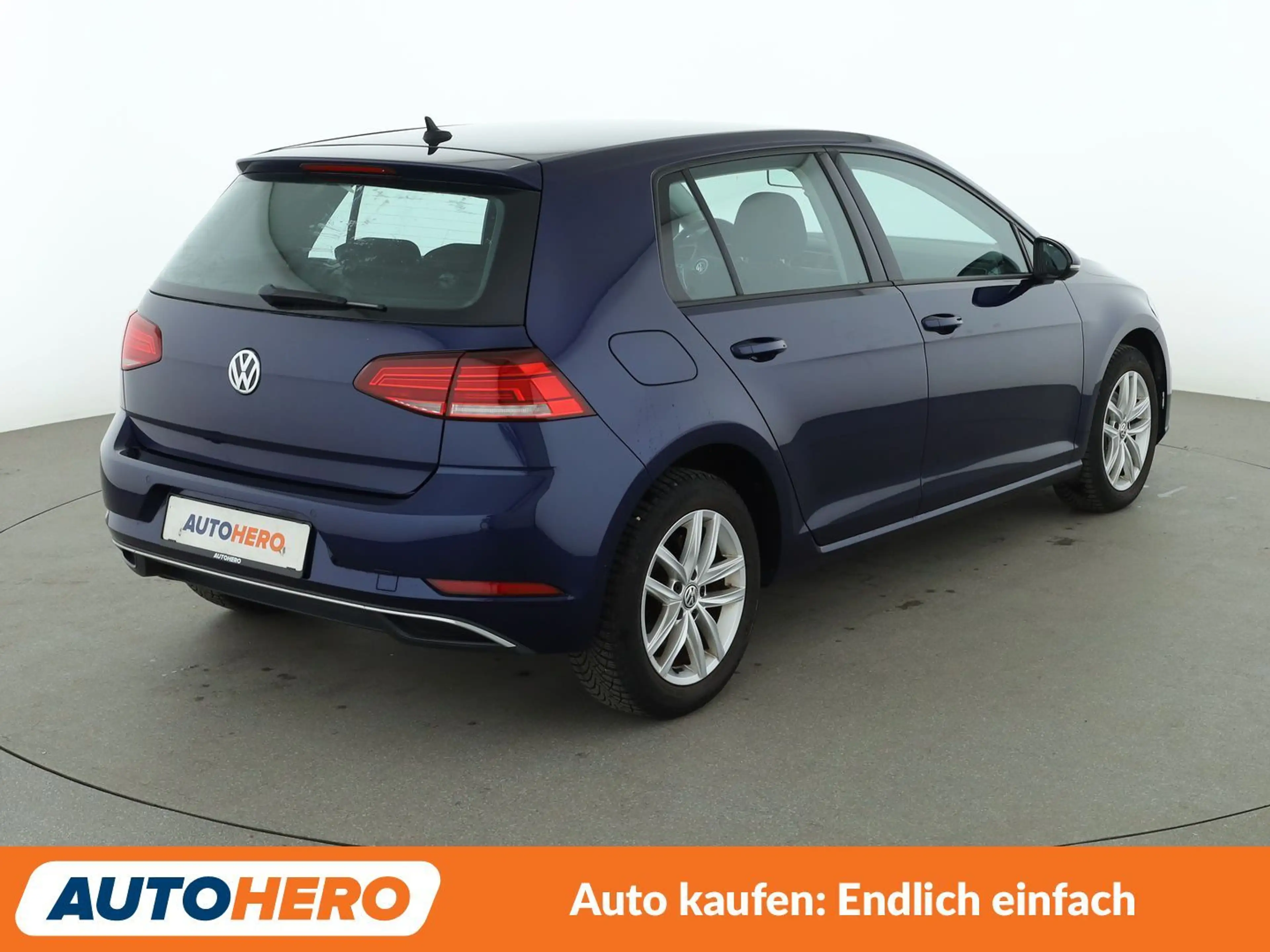 Volkswagen Golf 1.6 TDI Comfortline BMT Aut*NAVI*ACC*PDC*SHZ* — photo 6