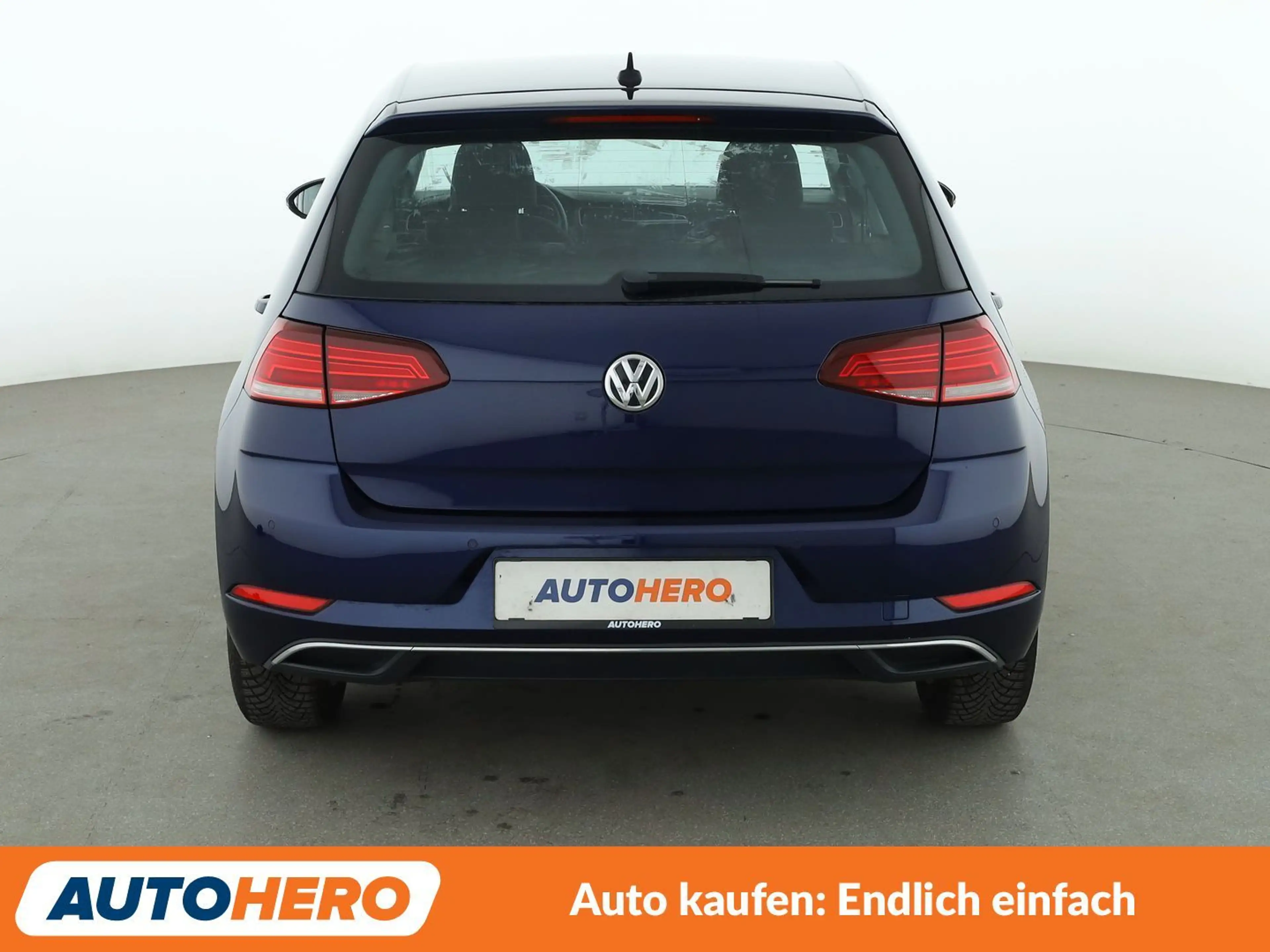 Volkswagen Golf 1.6 TDI Comfortline BMT Aut*NAVI*ACC*PDC*SHZ* — photo 5