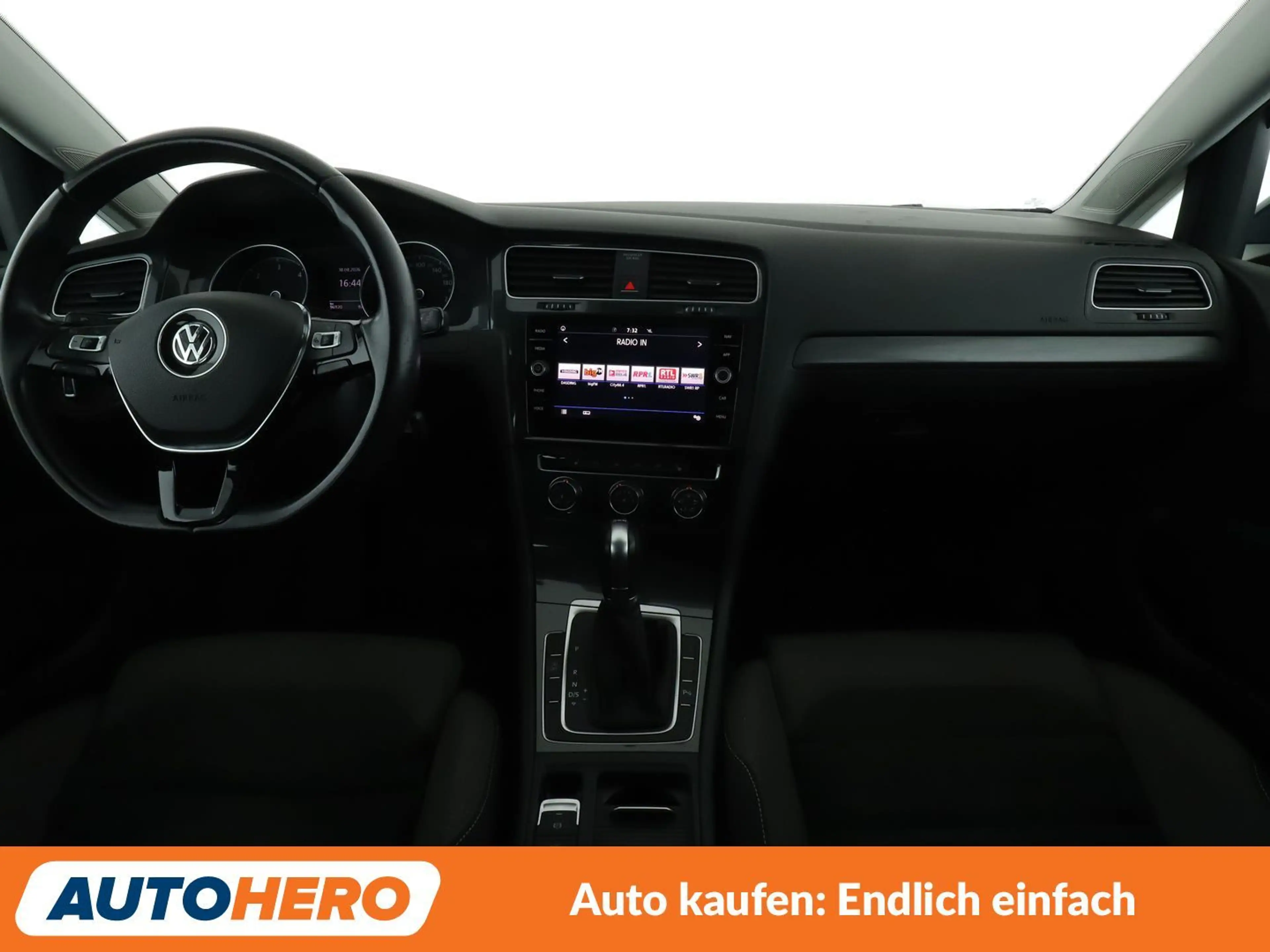 Volkswagen Golf 1.6 TDI Comfortline BMT Aut*NAVI*ACC*PDC*SHZ* — photo 12