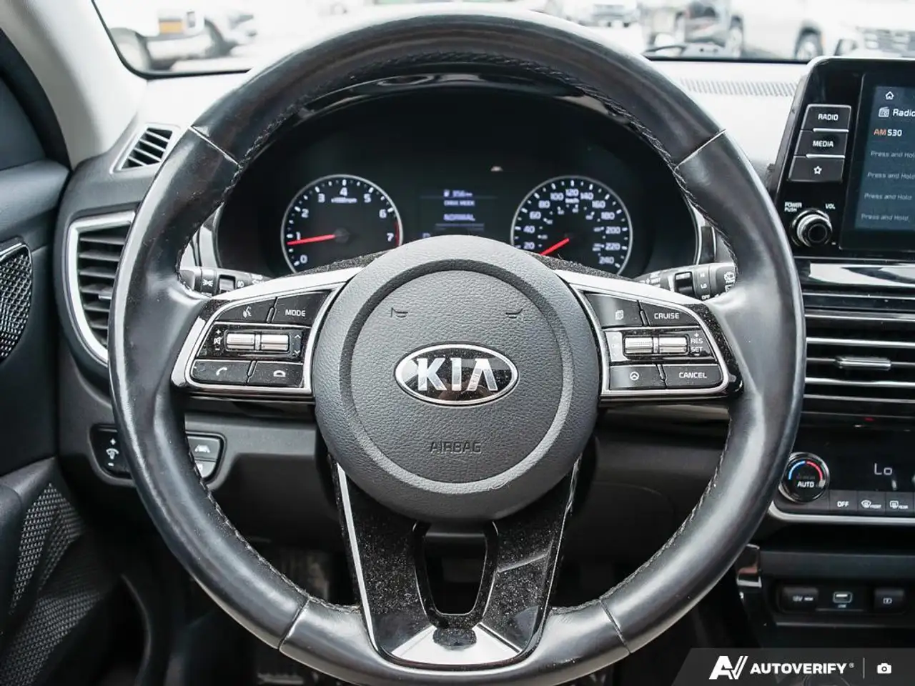 Kia Seltos photo Kia Seltos