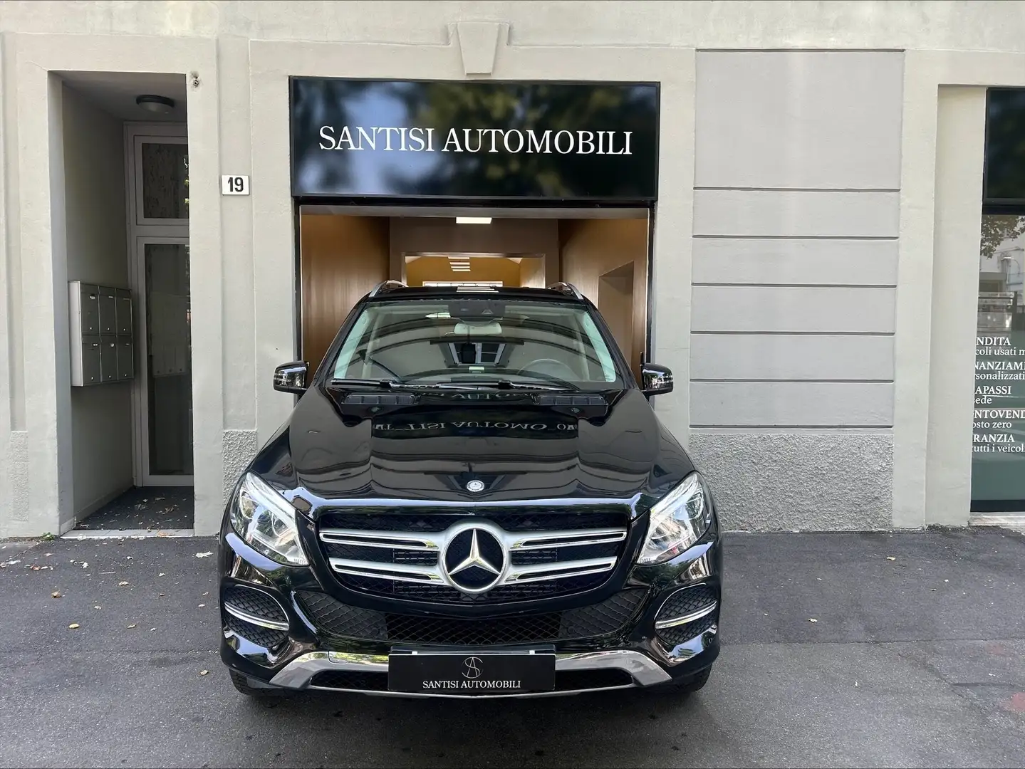 Mercedes-Benz GLE 350 d Premium Plus 4matic 79.000KM - SERVICE COMPLETO! Nero - 2