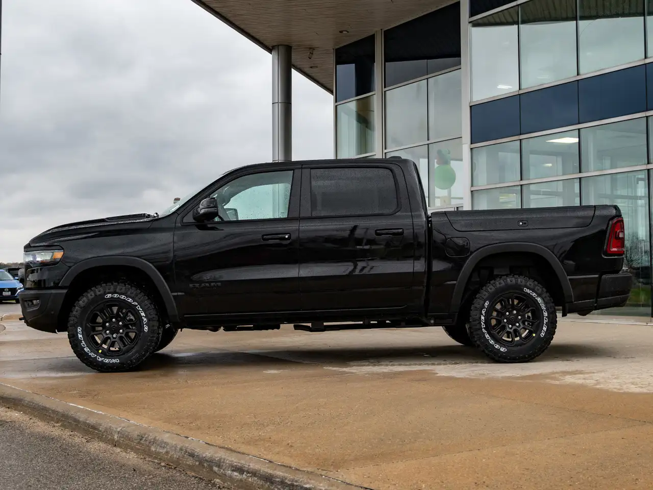 RAM 1500 снимка RAM 1500