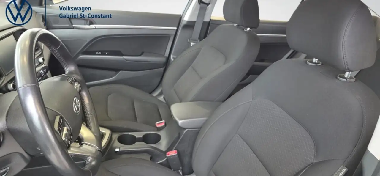 Hyundai ELANTRA снимка Hyundai ELANTRA