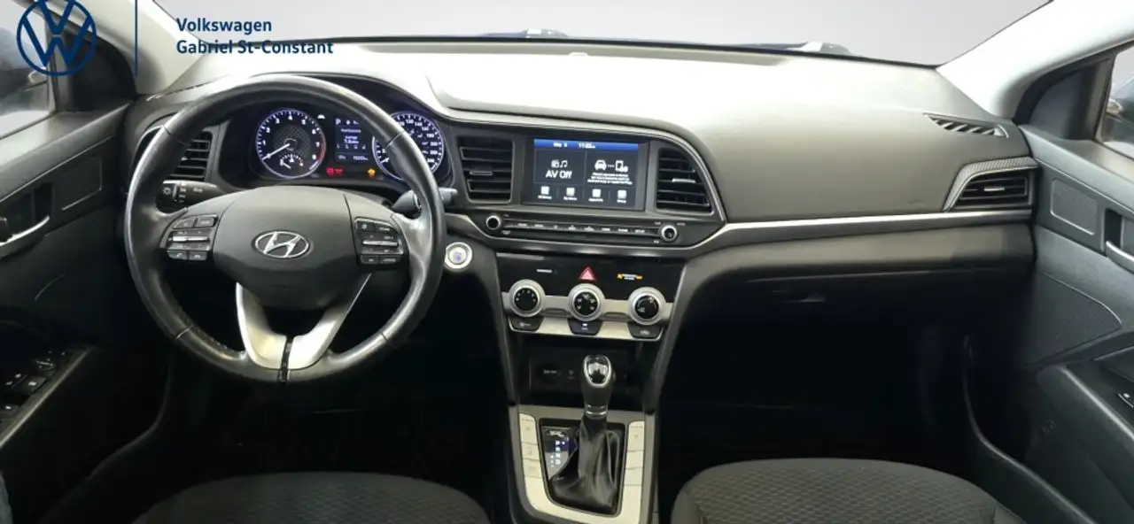 Hyundai ELANTRA снимка Hyundai ELANTRA
