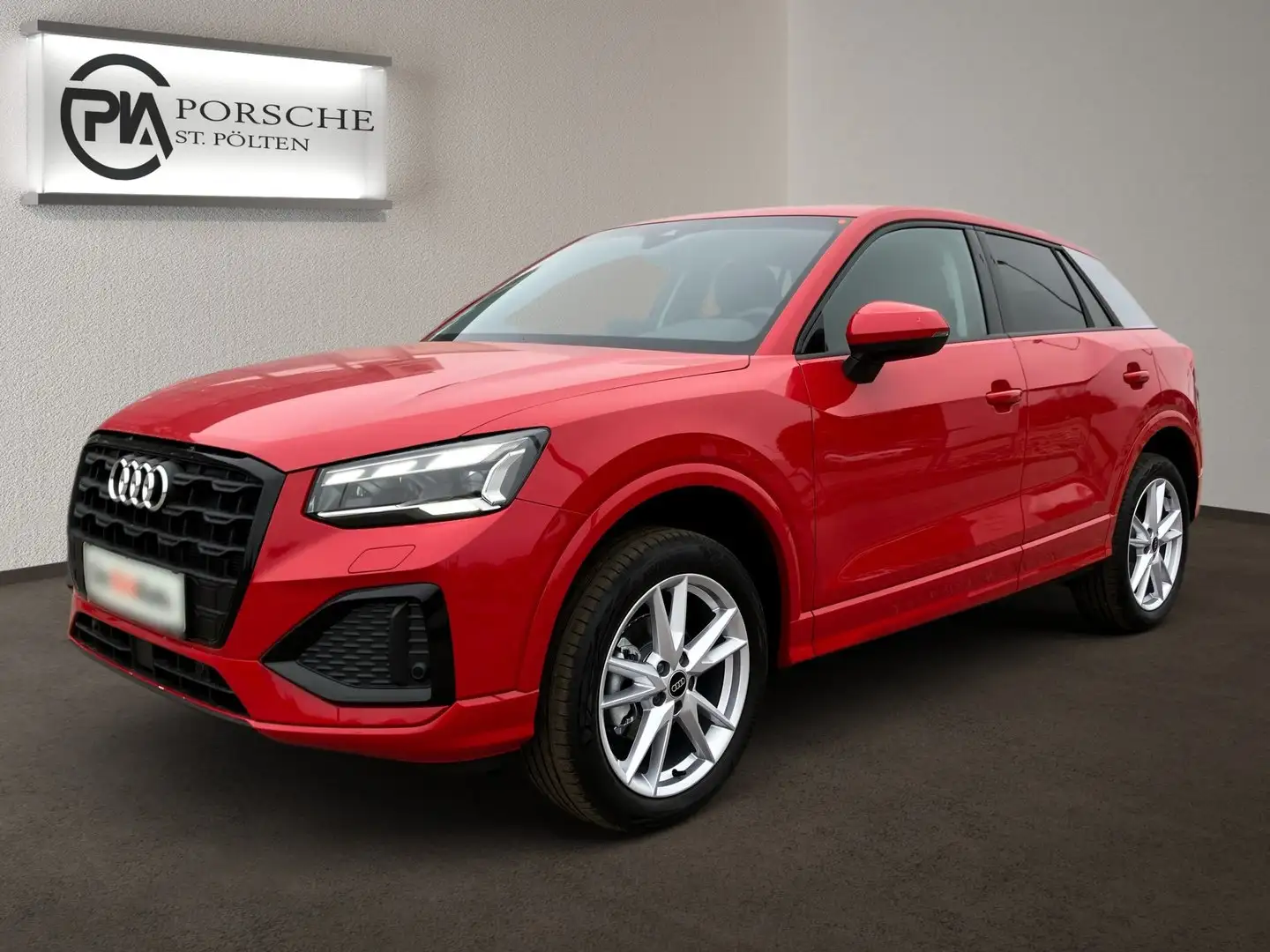 Audi Q2 30 TFSI admired Rot - 2