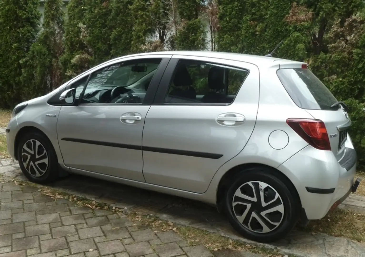 Toyota Yaris 1,5 VVT-i Hybrid Active - 2