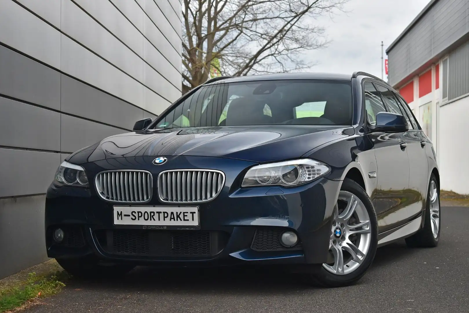 BMW 550 i Tour.*M-Paket! Dt. Fahrzeug! lückenlos BMW* Bleu - 2
