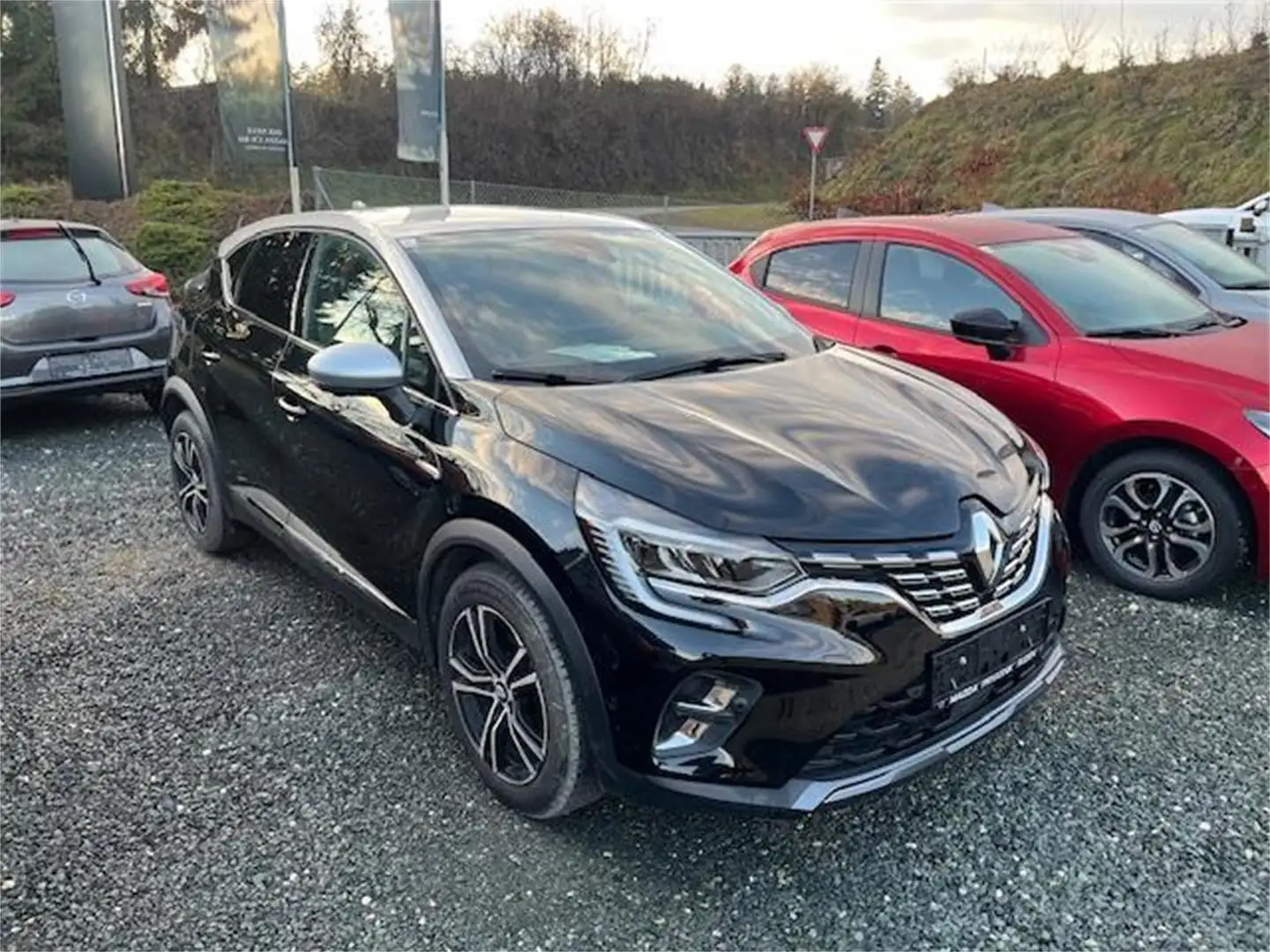 Renault Captur TCe 155 EDC PF Initiale Paris Winterräder Schwarz - 2