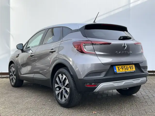 Renault Captur view 2
