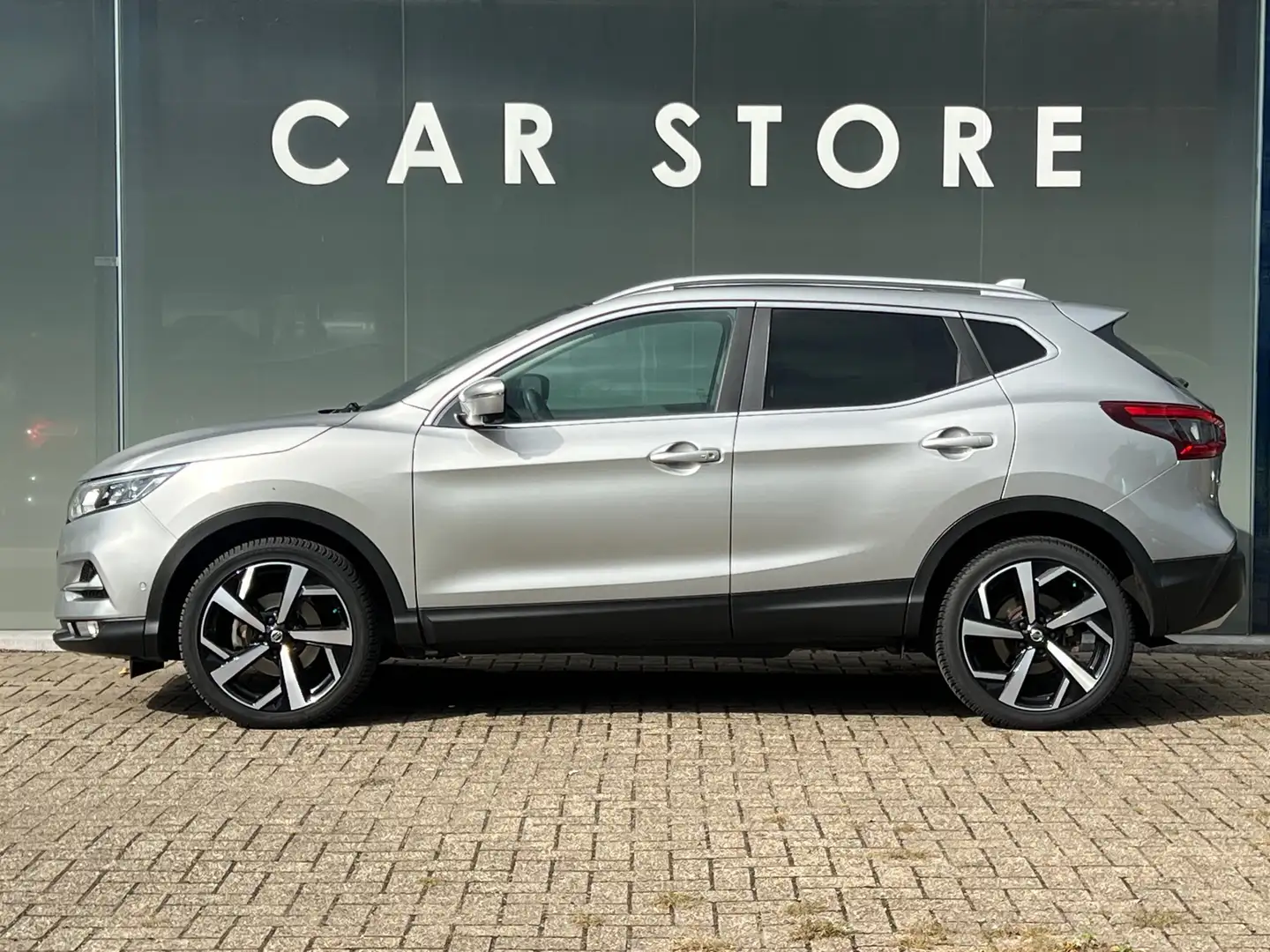 Nissan Qashqai 1.2 Tekna PANO NL AUTO AUTOMAAT Gris - 2