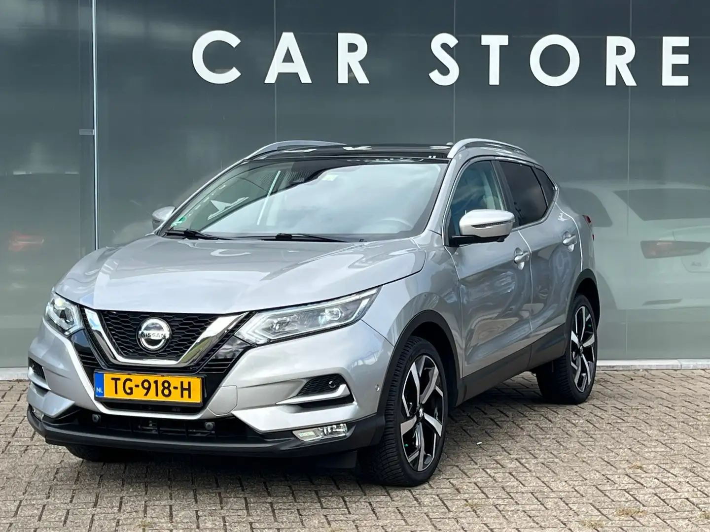 Nissan Qashqai 1.2 Tekna PANO NL AUTO AUTOMAAT Gris - 1
