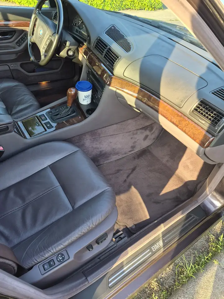 BMW 740i V8 E38, foto 12