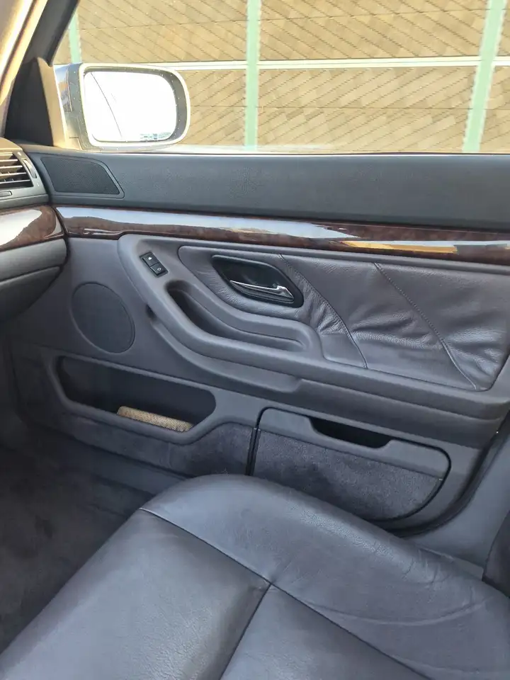 BMW 740i V8 E38, foto 5