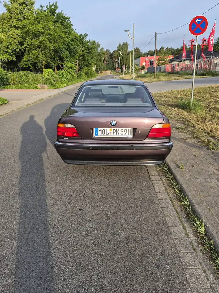 BMW 740i V8 E38, foto 2