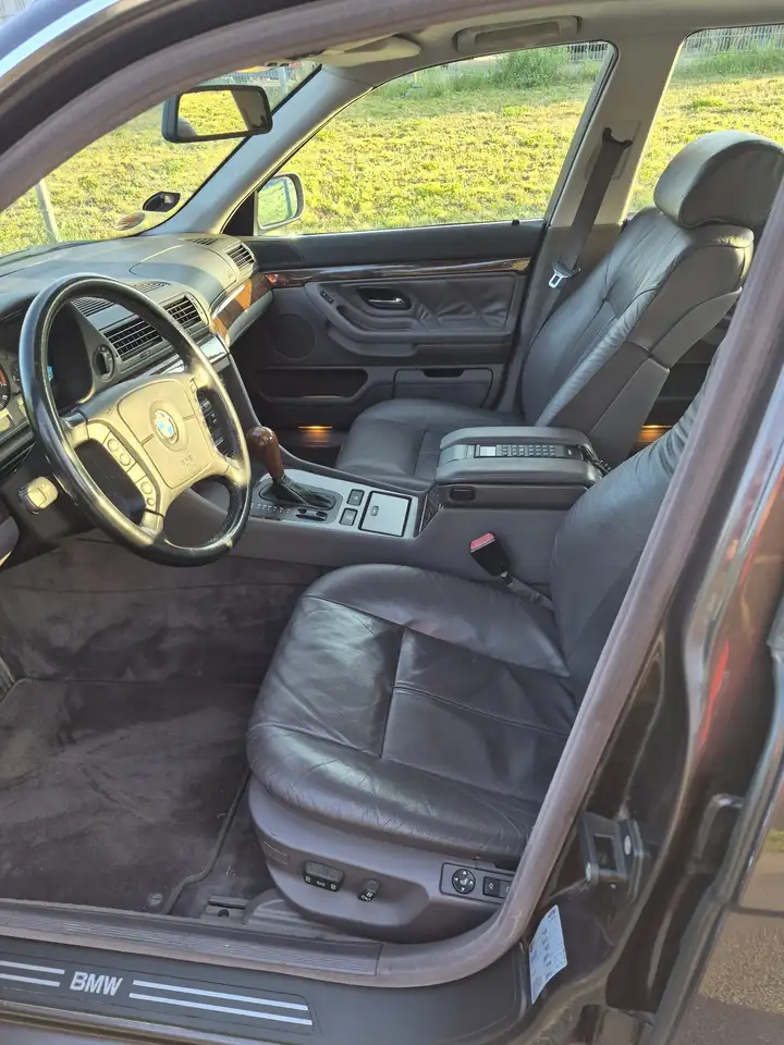 BMW 740i V8 E38, foto 6