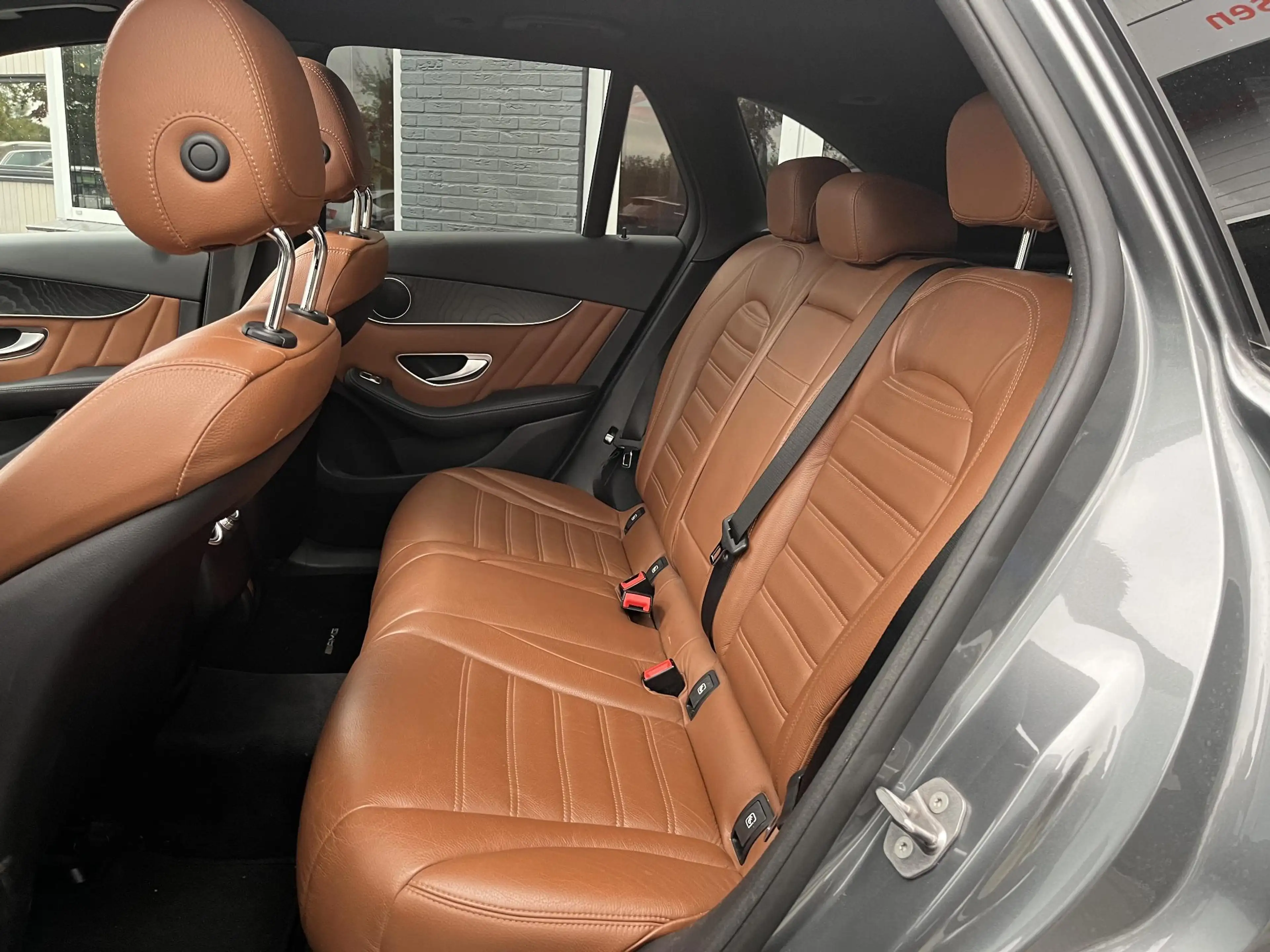 Mercedes-Benz GLC 250 4MATIC AMG Panoramadak, Trekhaak, Leder, Camera, — photo 5