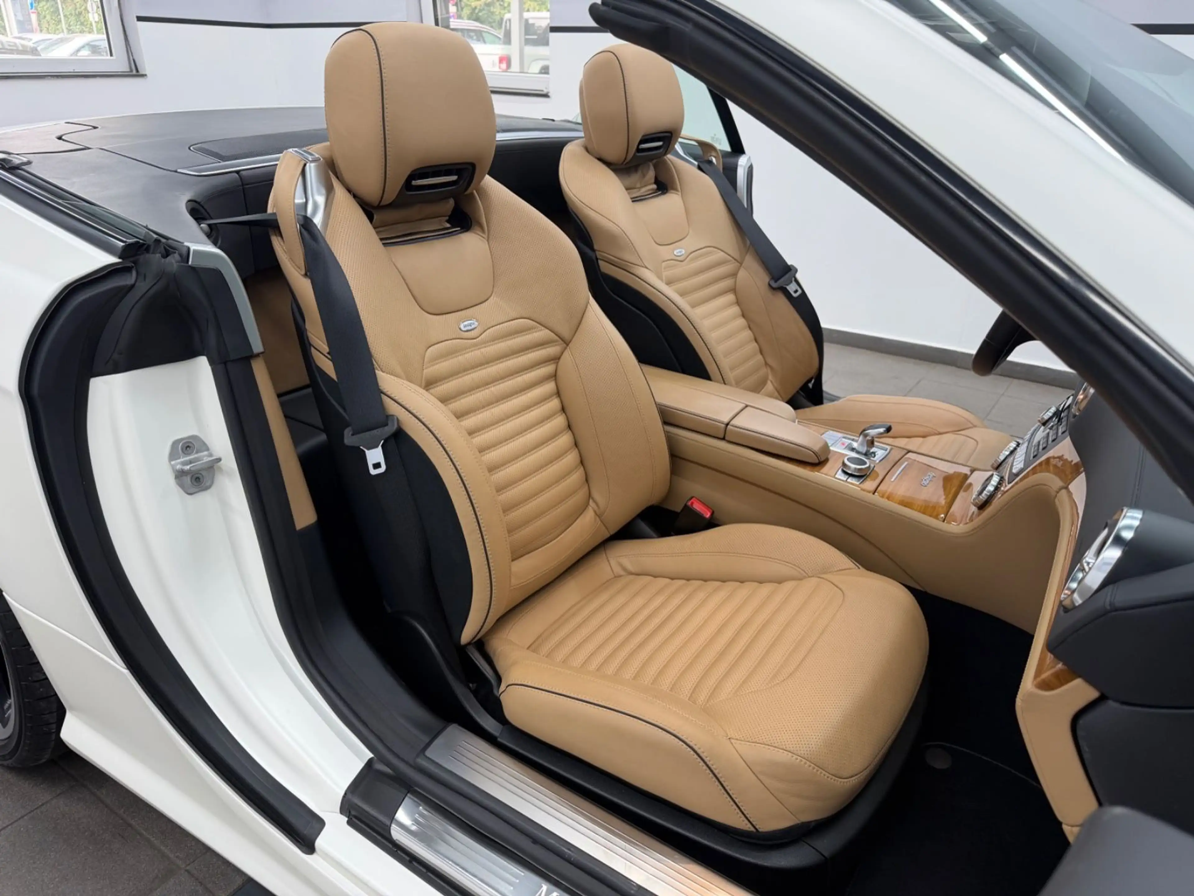 Mercedes-Benz SL 500 AMG Designo Magno Kaschmirweiss/Vollausst — photo 14