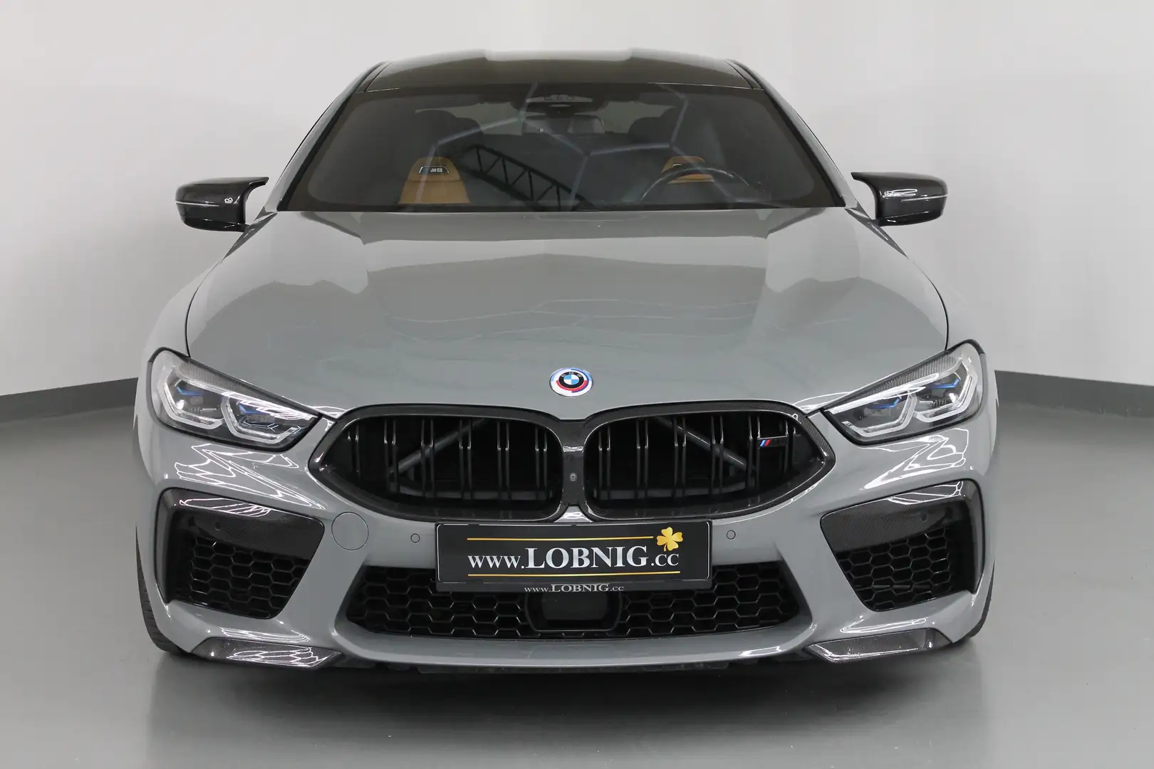 BMW M8 Competition Gran Coupe | Ceramic | B&W | Voll Grau - 2