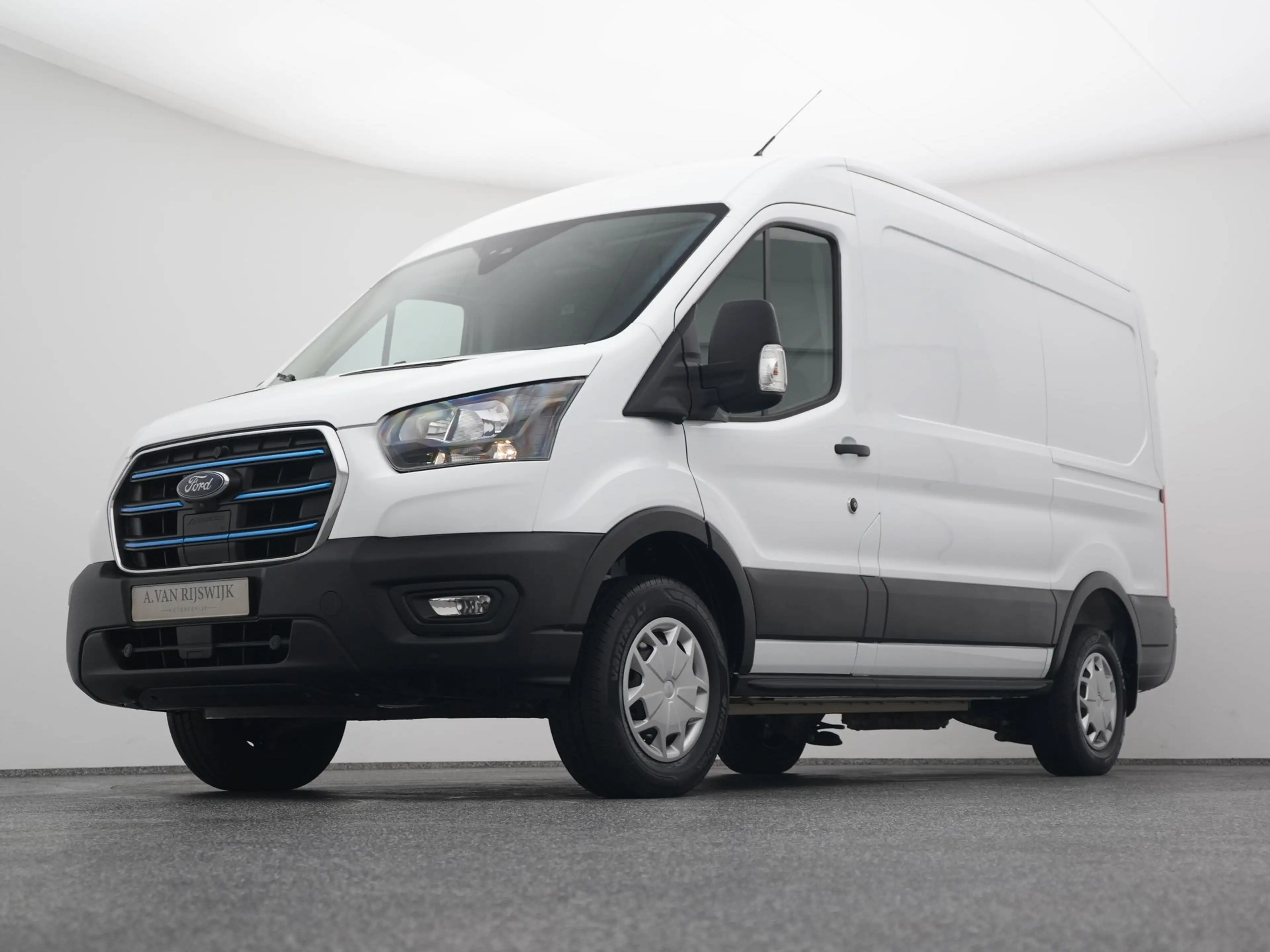 Ford E-Transit 350 L2H2 Trend 68 kWh | CAMERA | CARPLAY | STOELVE — photo 17