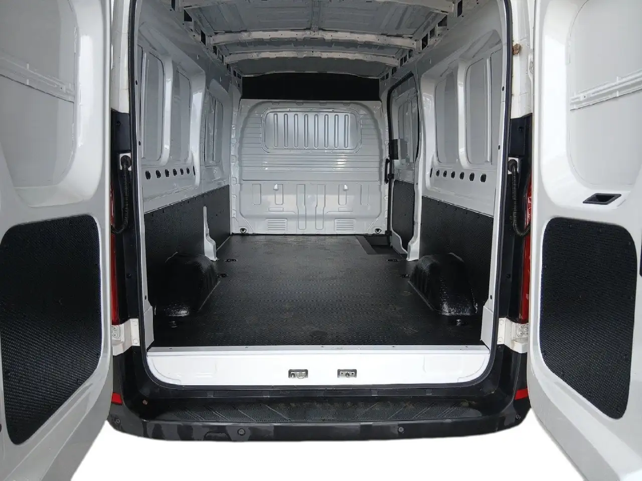 Maxus Model not specified 2025 — фото 10