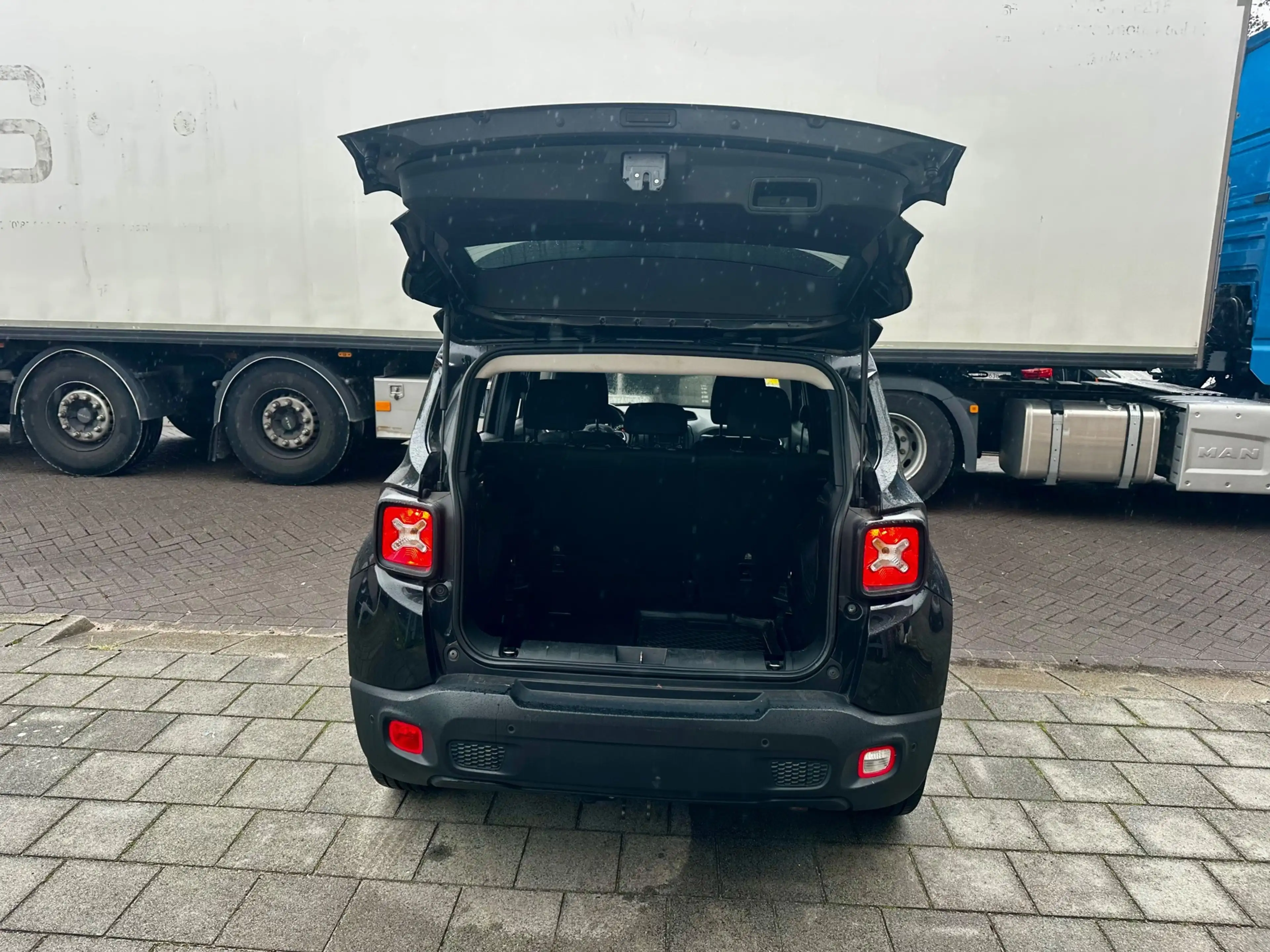 Jeep Renegade 1.4 MultiAir Limited — photo 14