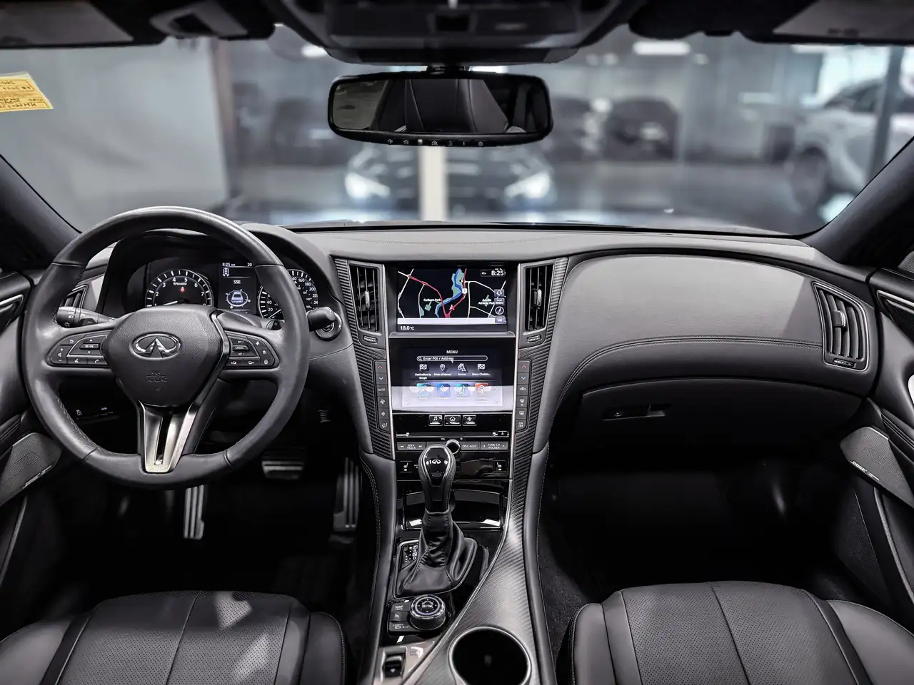 Infiniti Q60 снимка Infiniti Q60