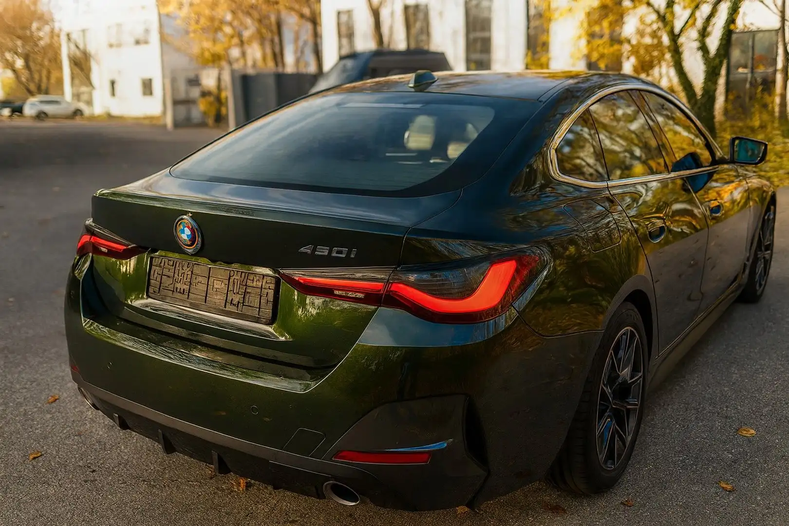 BMW 430 i Gran Coupe xDrive M Sport *Standheizung*1Hd Grün - 2