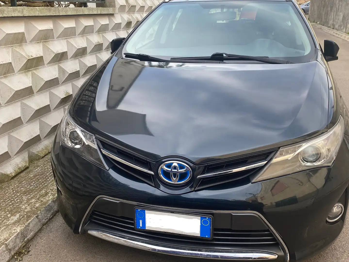 Toyota Auris Touring Sport 1.8 hybrid Active eco Grigio - 2
