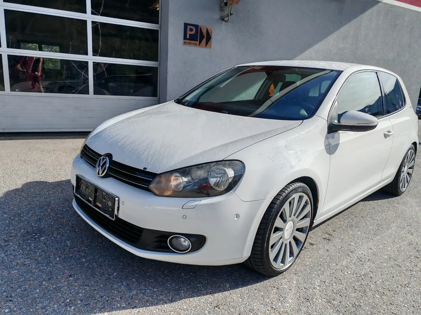 Volkswagen Golf 1,2 TSI TEAM Weiß - 2