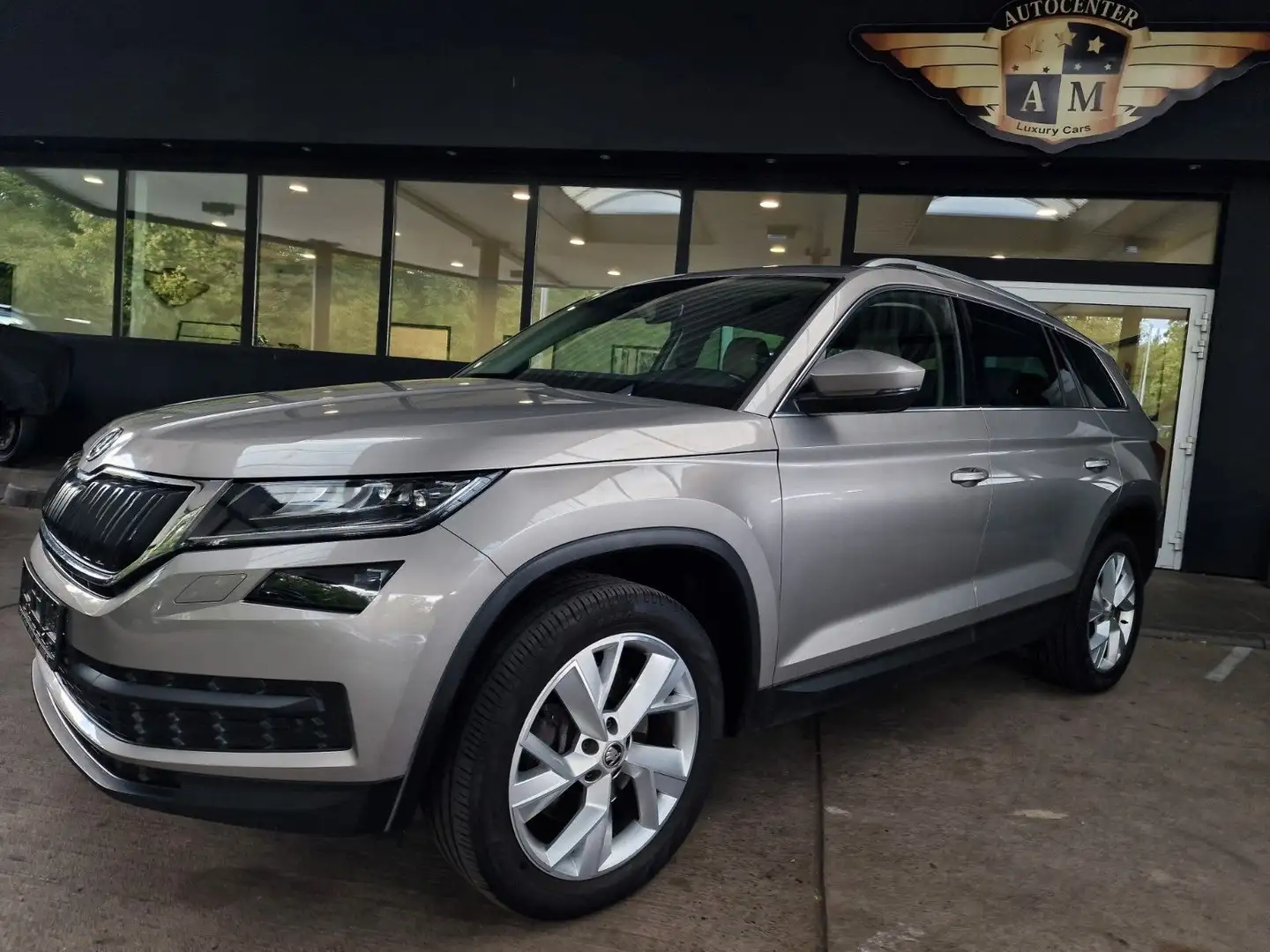 Skoda Kodiaq 2.0 TDI DSG 4x4 Style 360°K/AHK/Lane/19" bež - 1