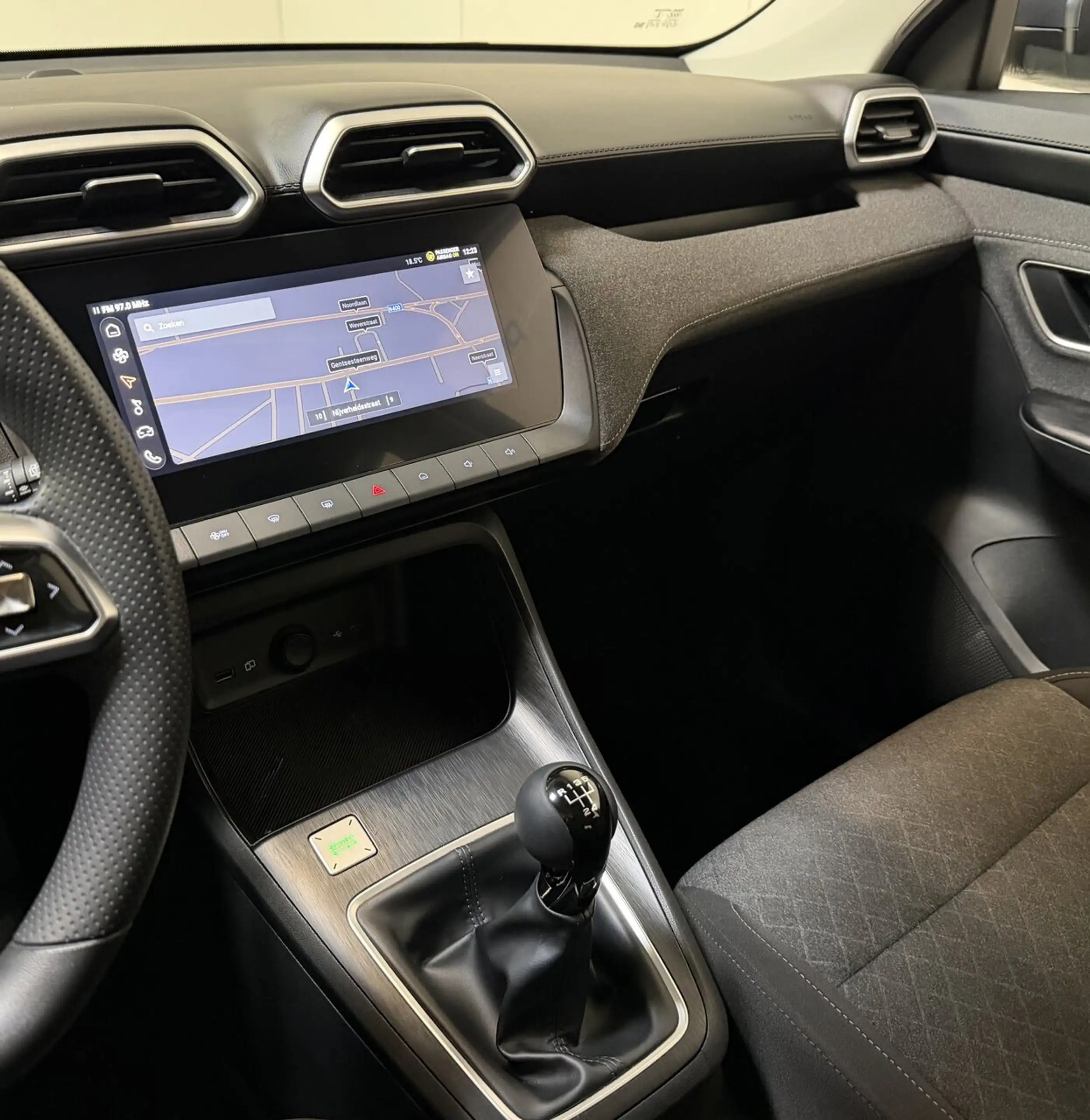 MG ZS 1.5 Benzine Man. - 48 000KM - Topstaat! 1Ste Eig! — photo 11