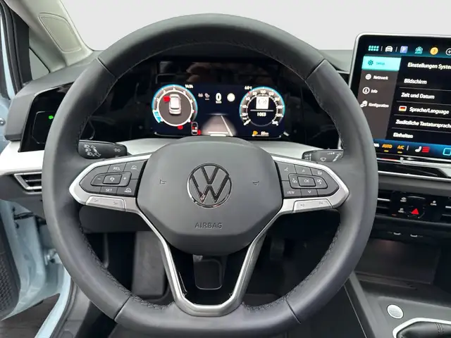 Volkswagen Golf view 11