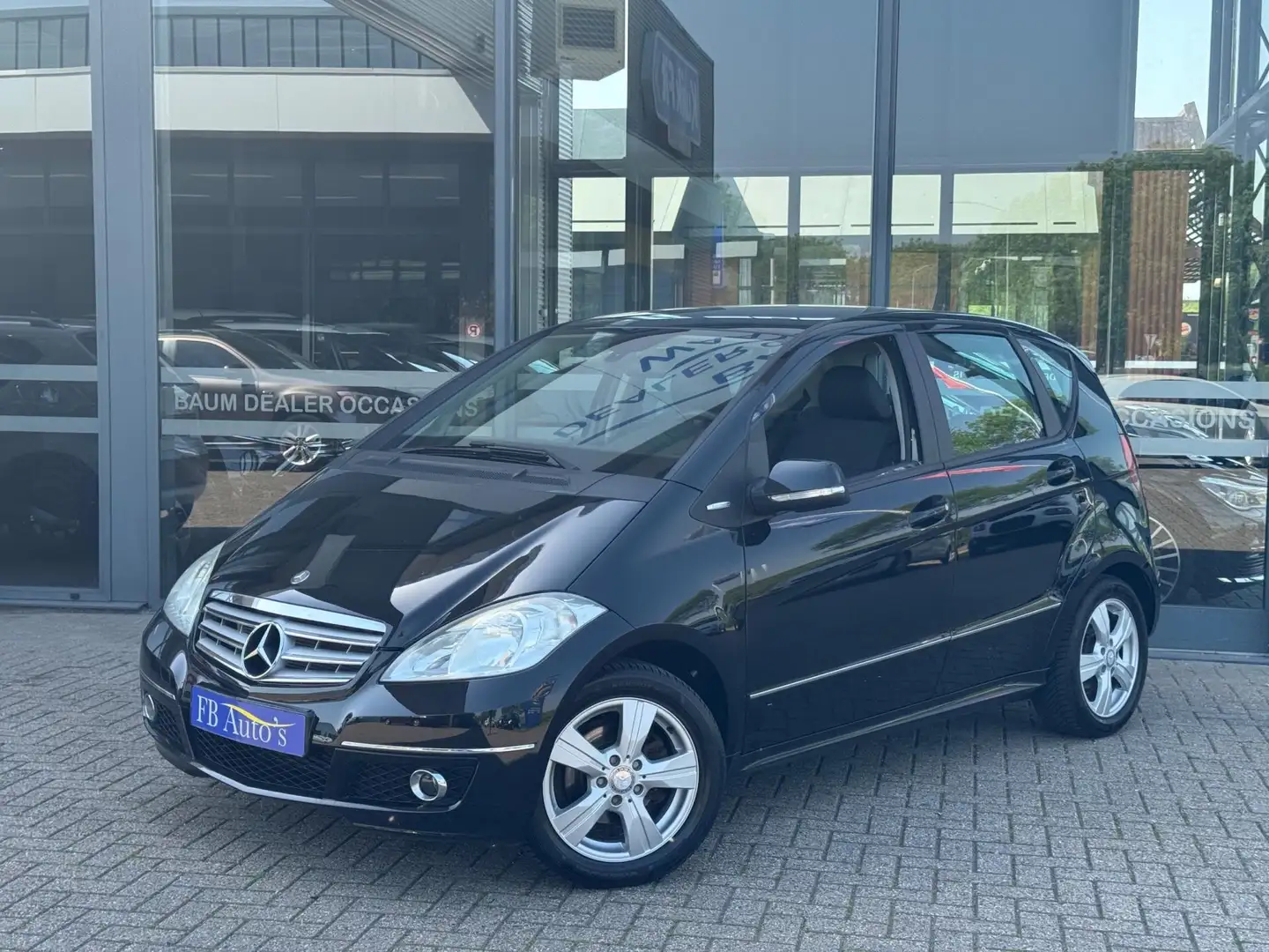 Mercedes-Benz A 150 Business Class Avantgarde Airco Lmv Navi Zwart - 1