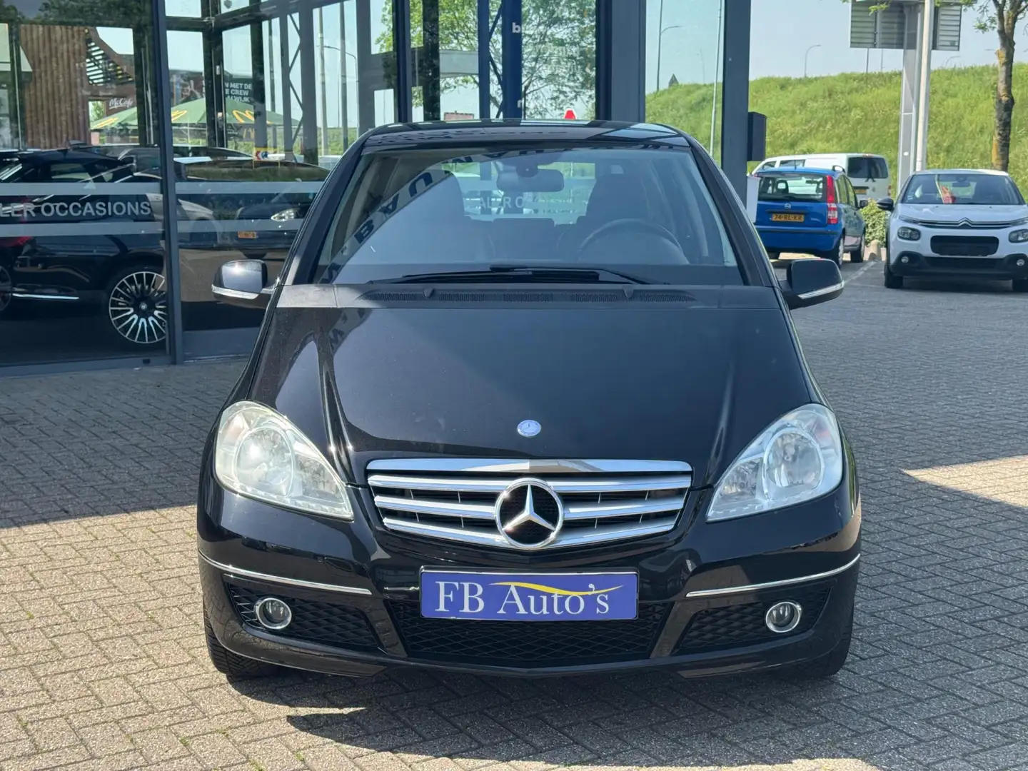 Mercedes-Benz A 150 Business Class Avantgarde Airco Lmv Navi Zwart - 2