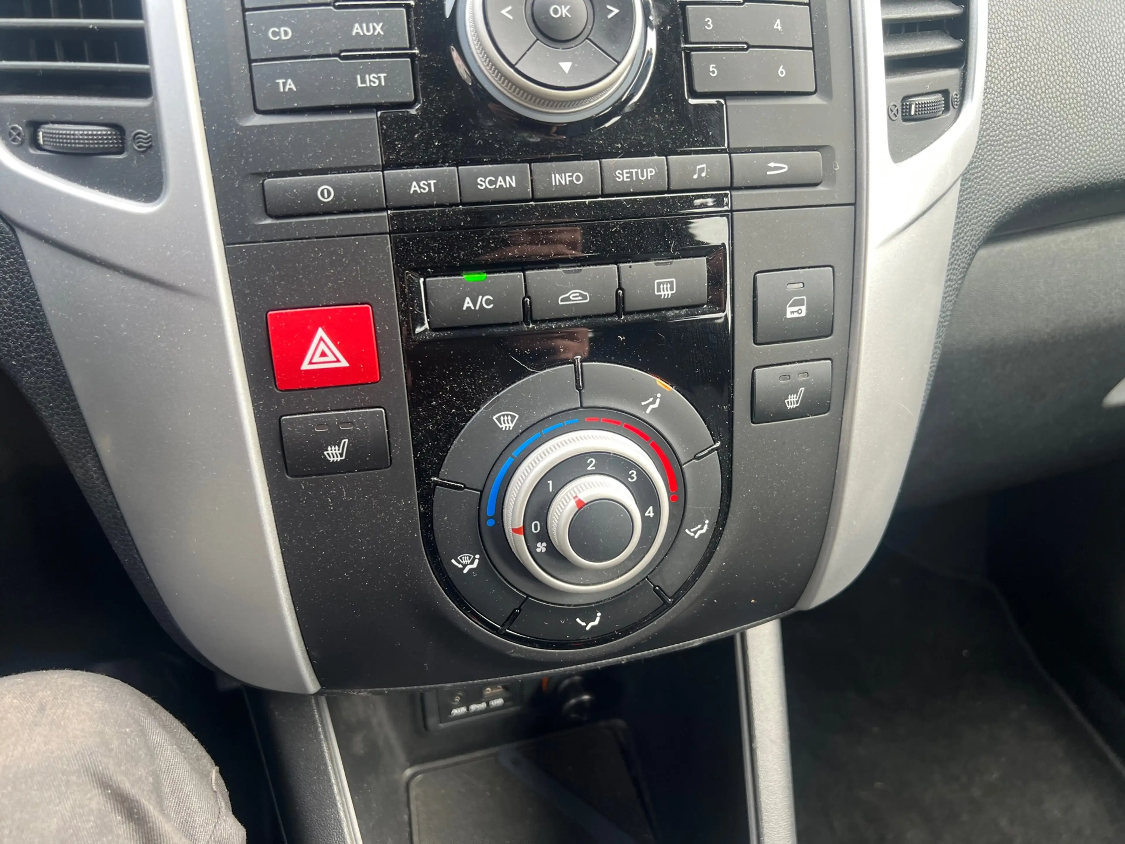 Kia Venga 1.6 CVVT X-tra Airco 58.898 KM — photo 7