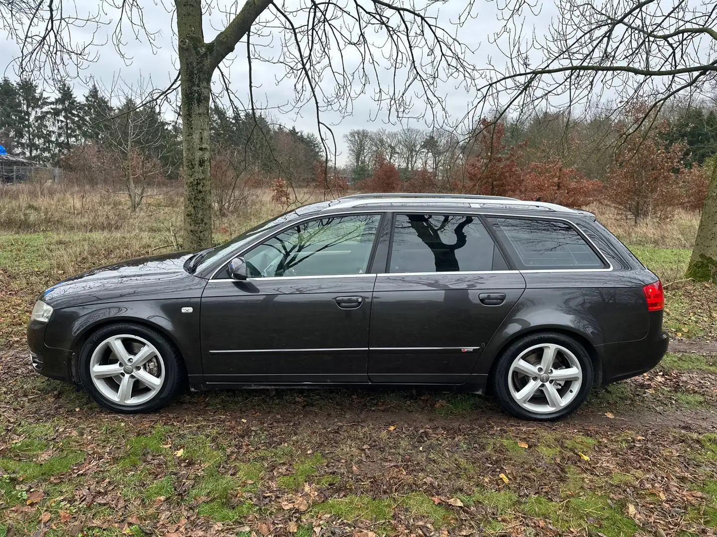 Audi A4 Avant 2.0 TFSI quattro Advance apk t/m 11-12-2026 Grau - 2