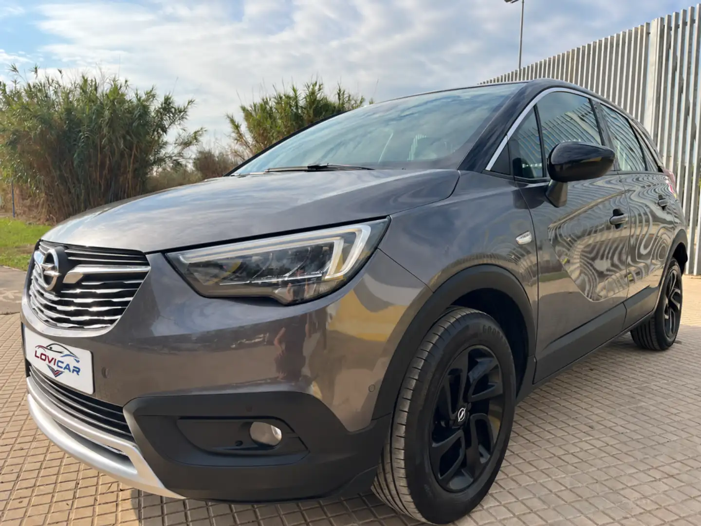 Opel Grandland X Todoterreno Manual de 5 Puertas Gris - 1