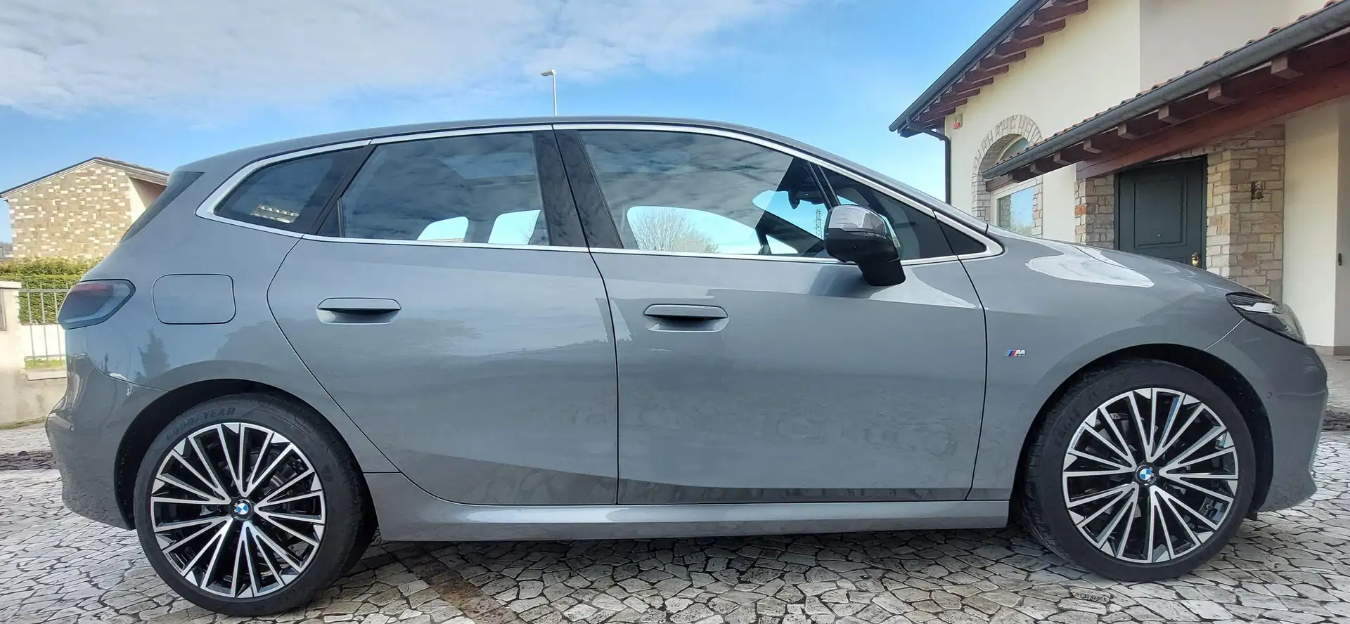 BMW 220 Serie 2 U06  220i Active Tourer 48V Msport Grigio - 2