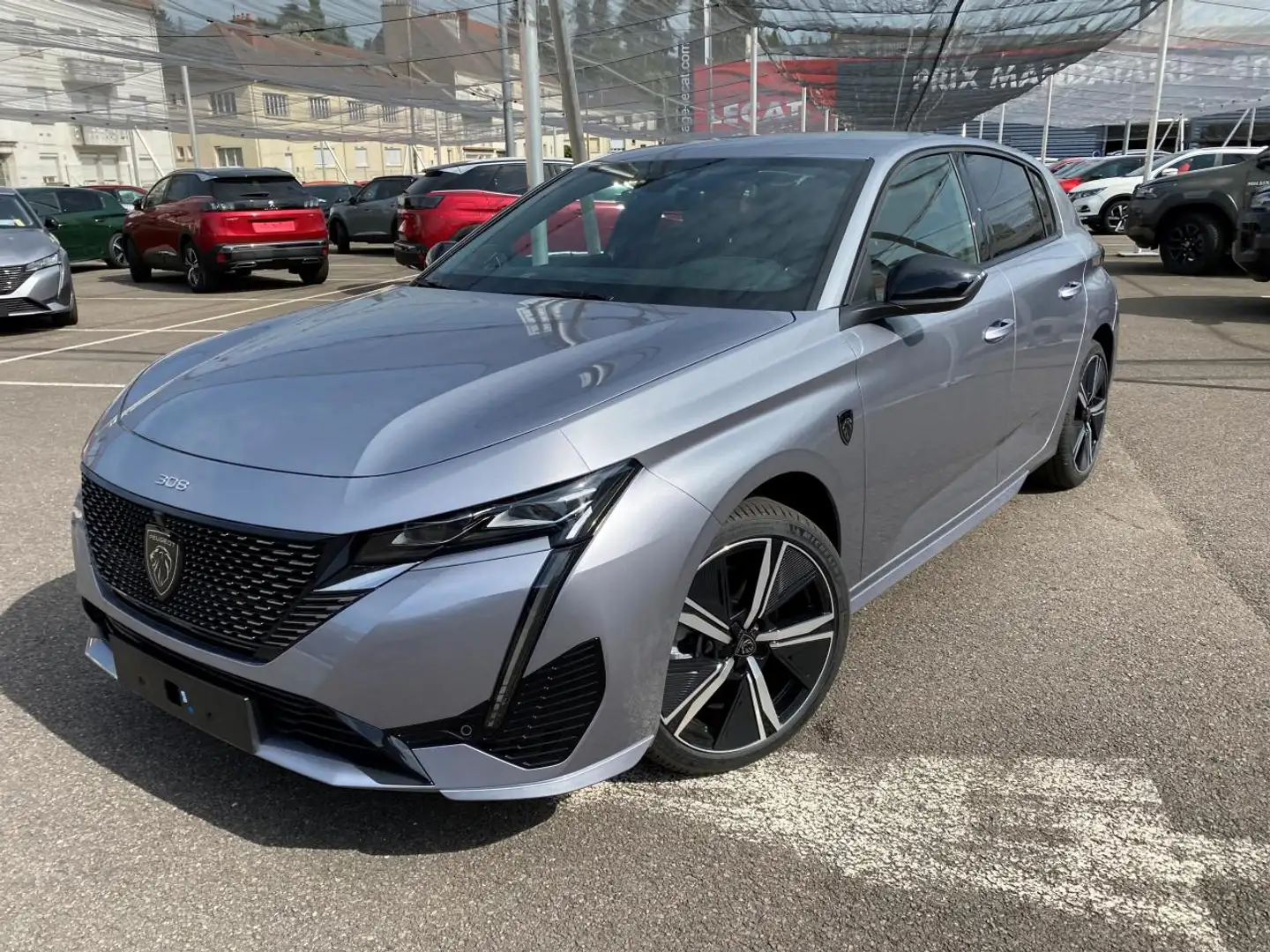 Peugeot 308 III 1.5 BlueHDi S\u0026S 130 EAT8 GT VISION 360° \u0026 DRIVE ASSIST Gris - 1