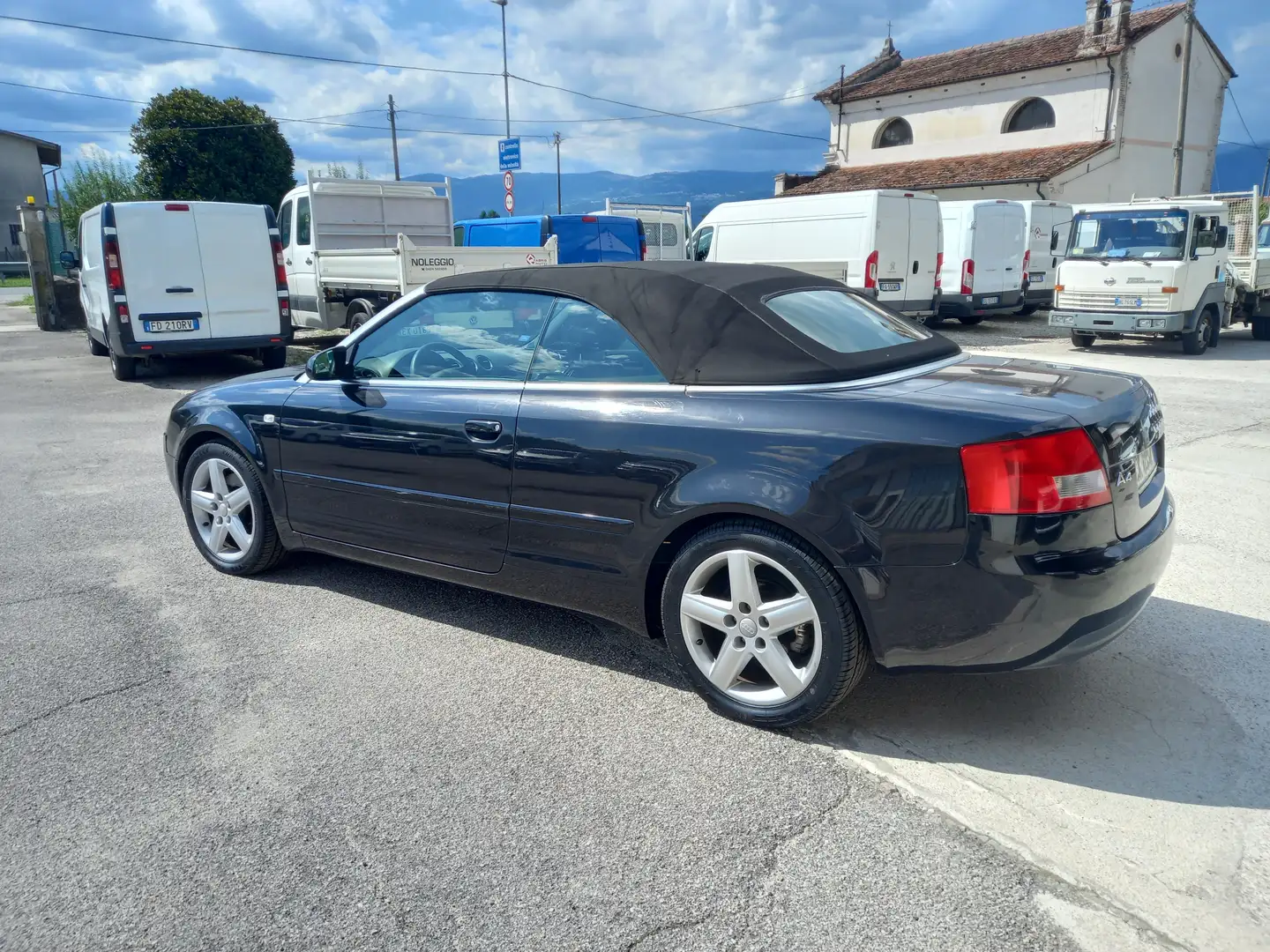 Audi A4 A4 Cabrio 2.5 V6 tdi 163cv multitronic Nero - 2