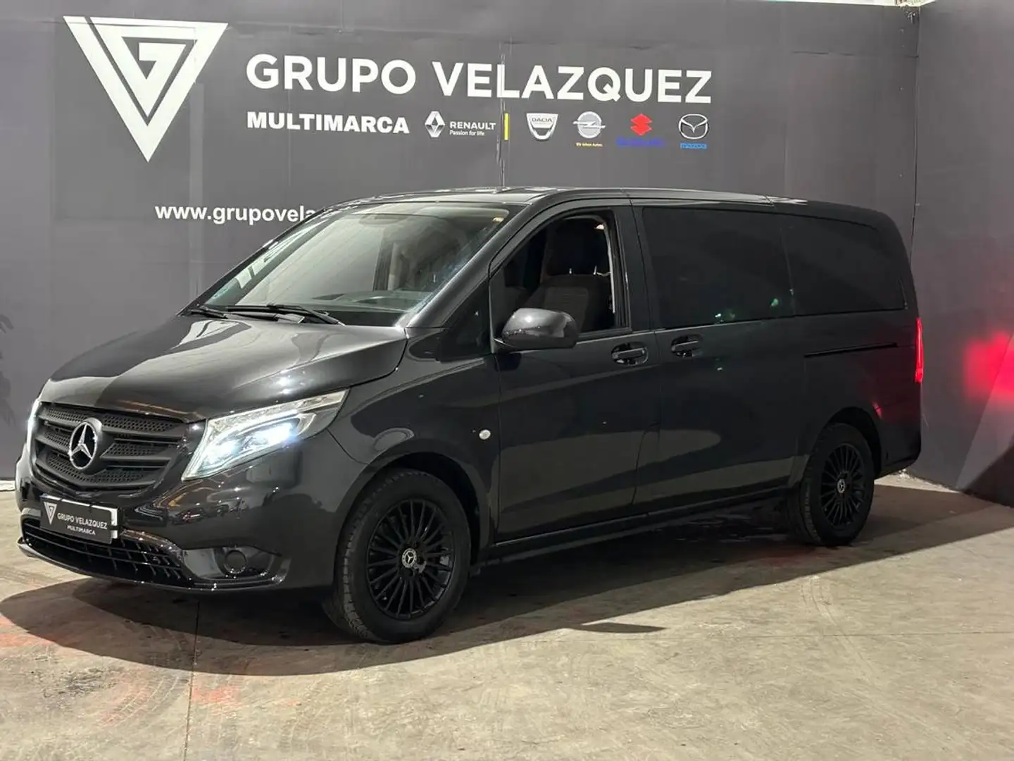 Mercedes-Benz Vito Tourer 116 CDI Pro Larga 9G-Tronic Noir - 1