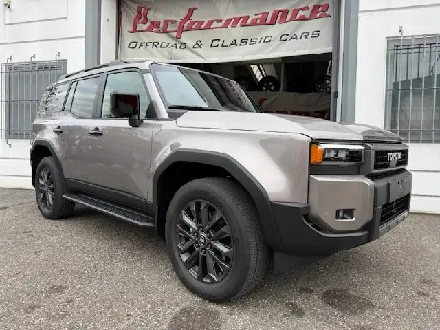 Toyota Land Cruiser AUTOCARRO DETRAIBILE MILD HYBRID MOD. 2026