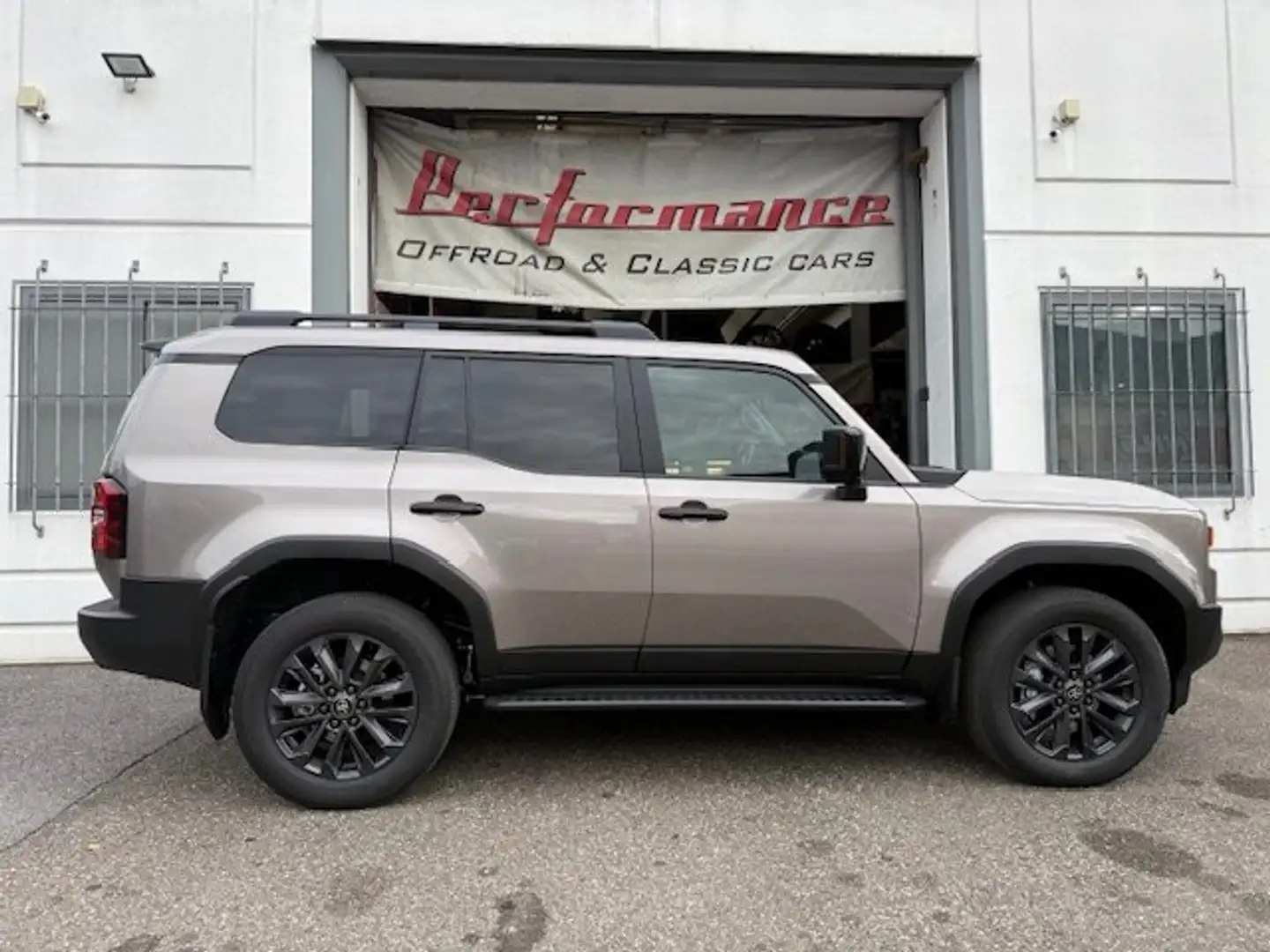 Toyota Land Cruiser 250 PRESIDENT 7 POSTI PELLE MARRONE Grijs - 1