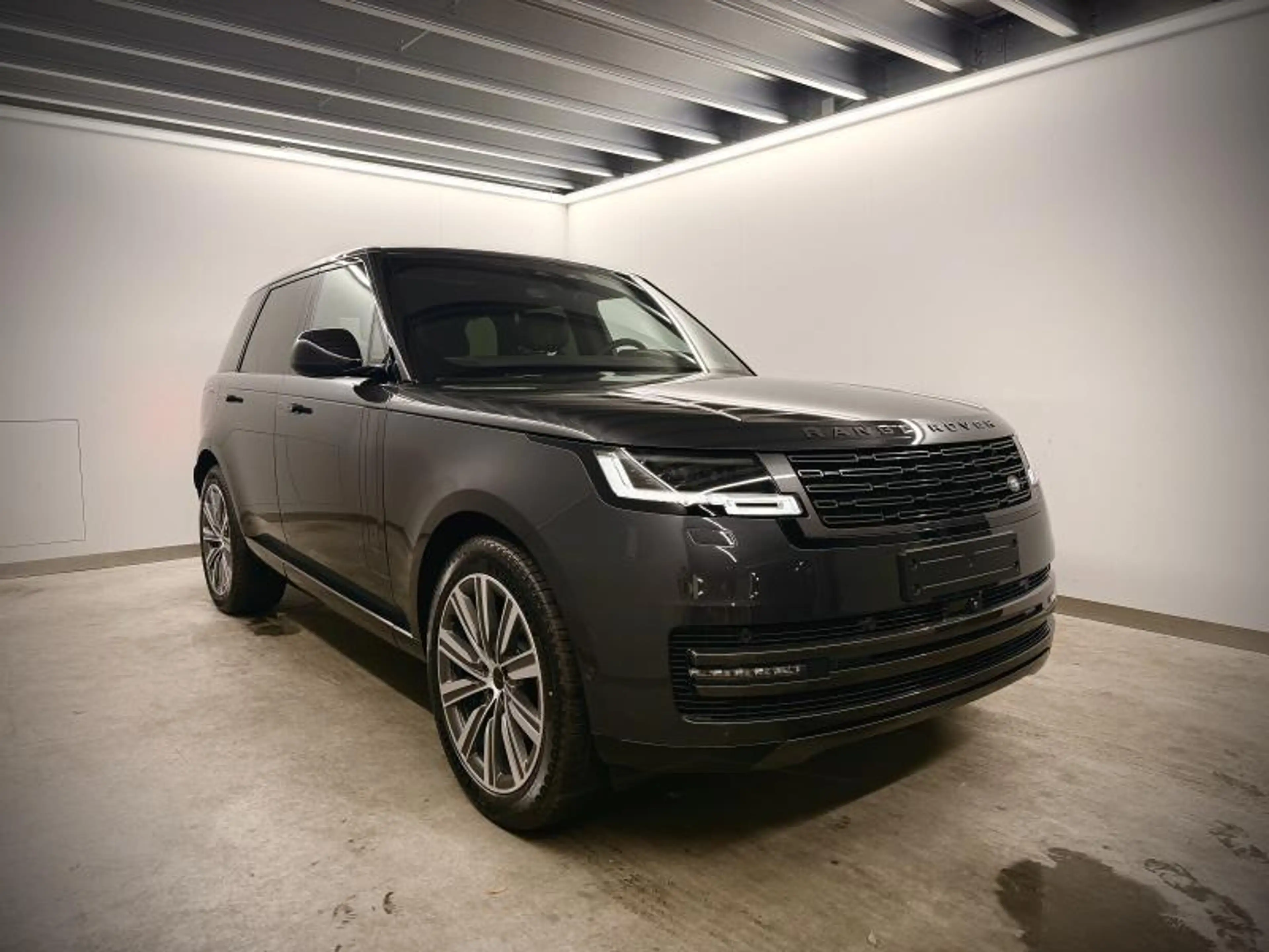Land Rover Range Rover SWB P460e HSE 26MY — photo 3