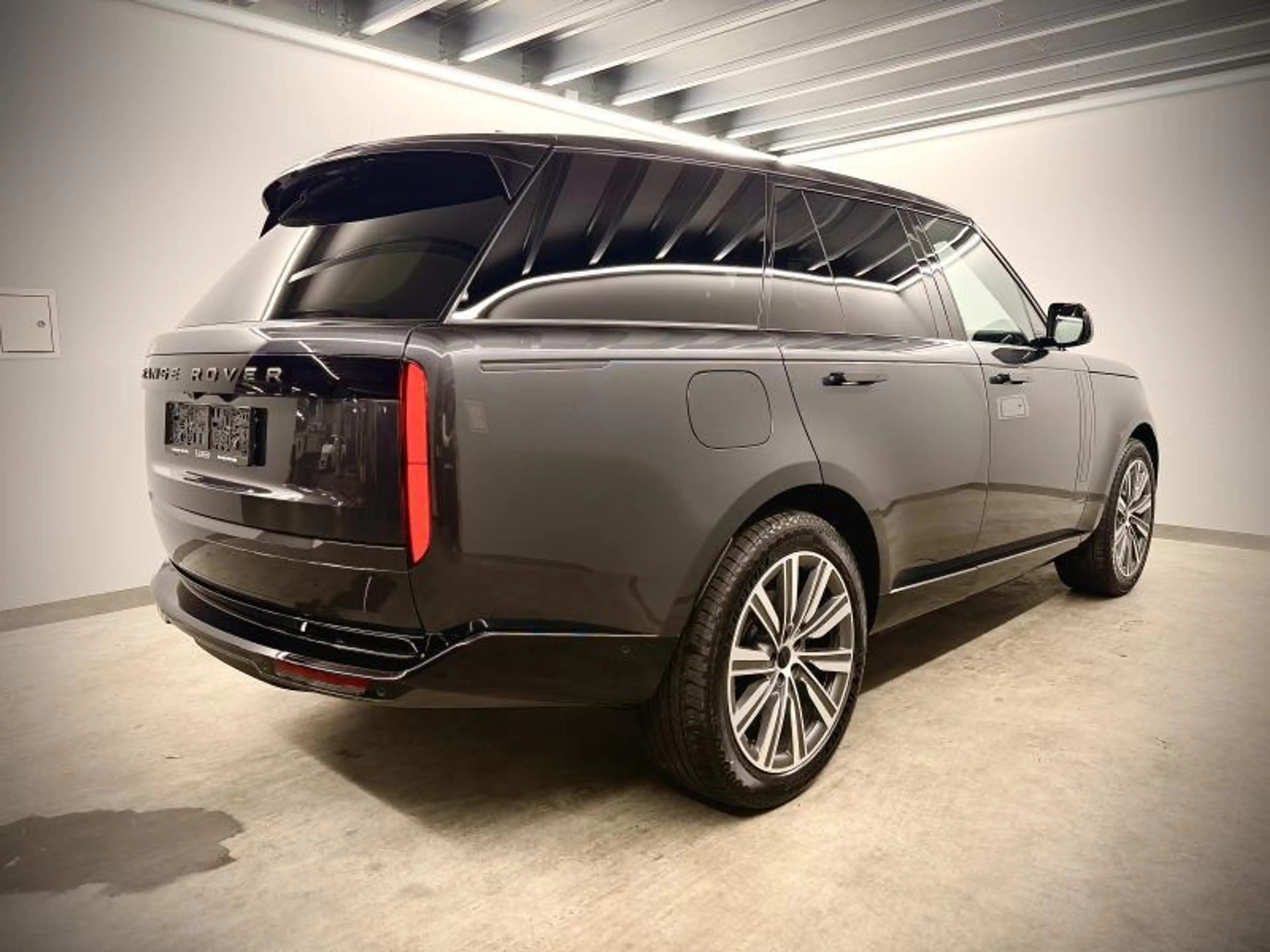 Land Rover Range Rover SWB P460e HSE 26MY — photo 4