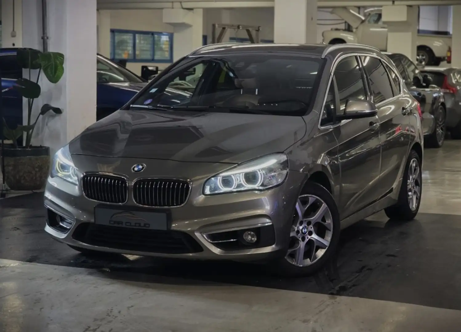 BMW 225 225iA Active Tourer Luxury Marrón - 1
