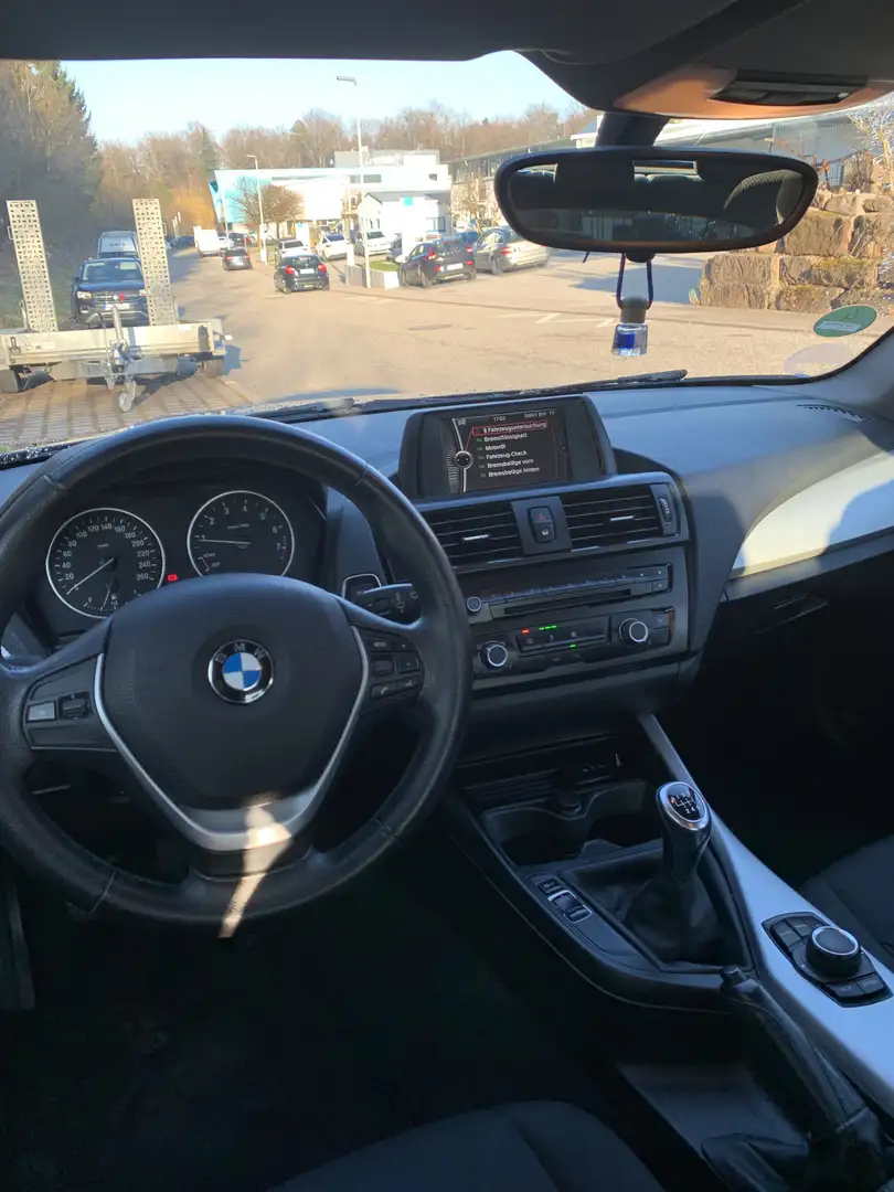 BMW 116 116i Schwarz - 2