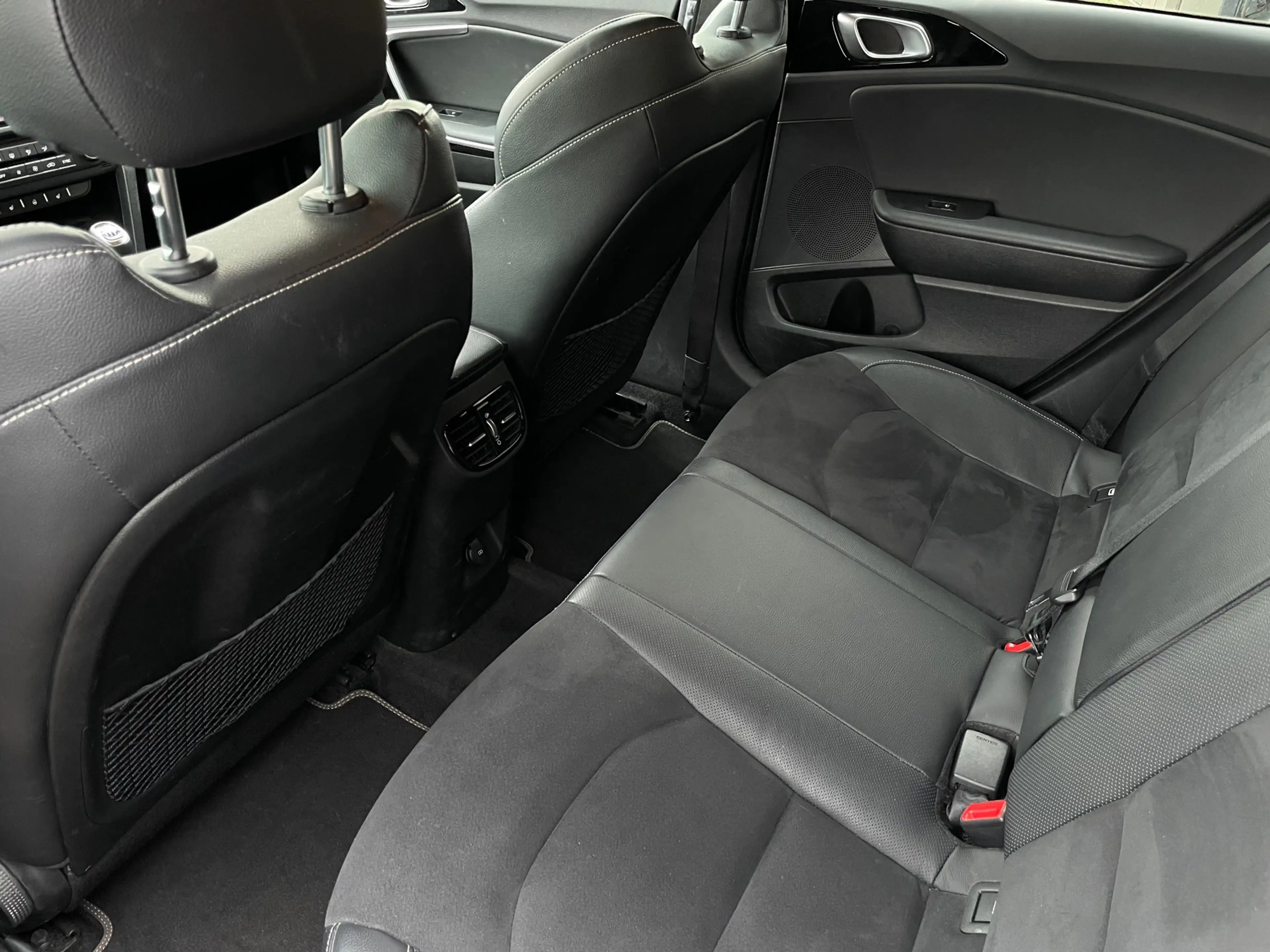 Kia ProCeed / pro_cee'd 1.5 T-GDI GT-Line 1E EIG ORG NL DEALEROND|CAMERA|V — photo 9